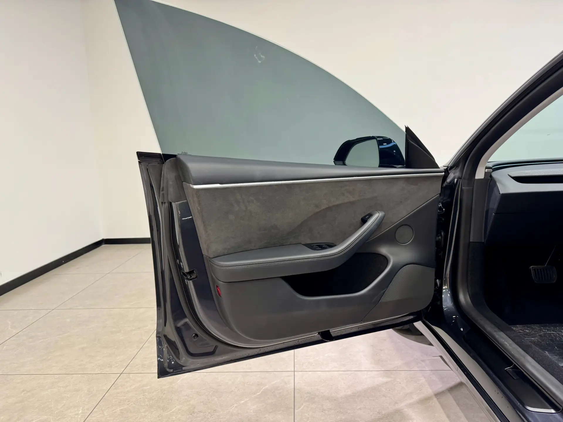Tesla Model 3, 2024 все фото