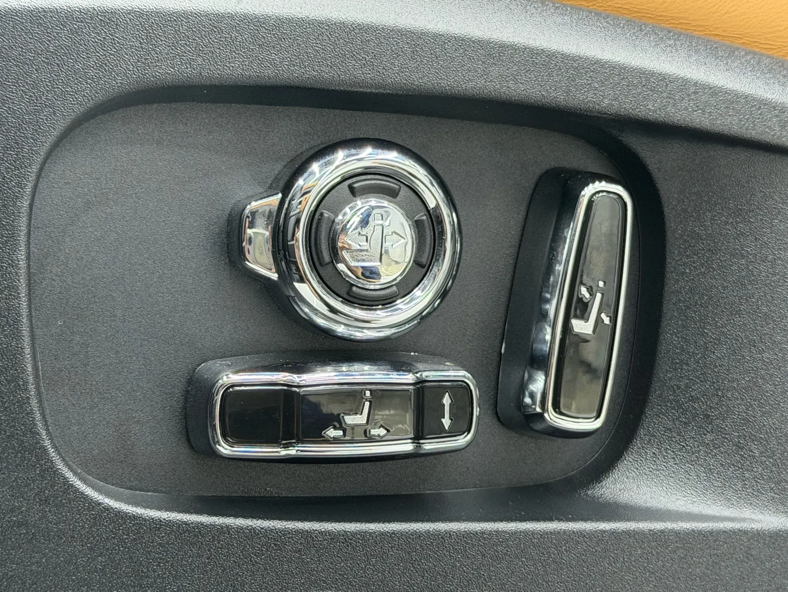 Land Rover Defender, 2023 17