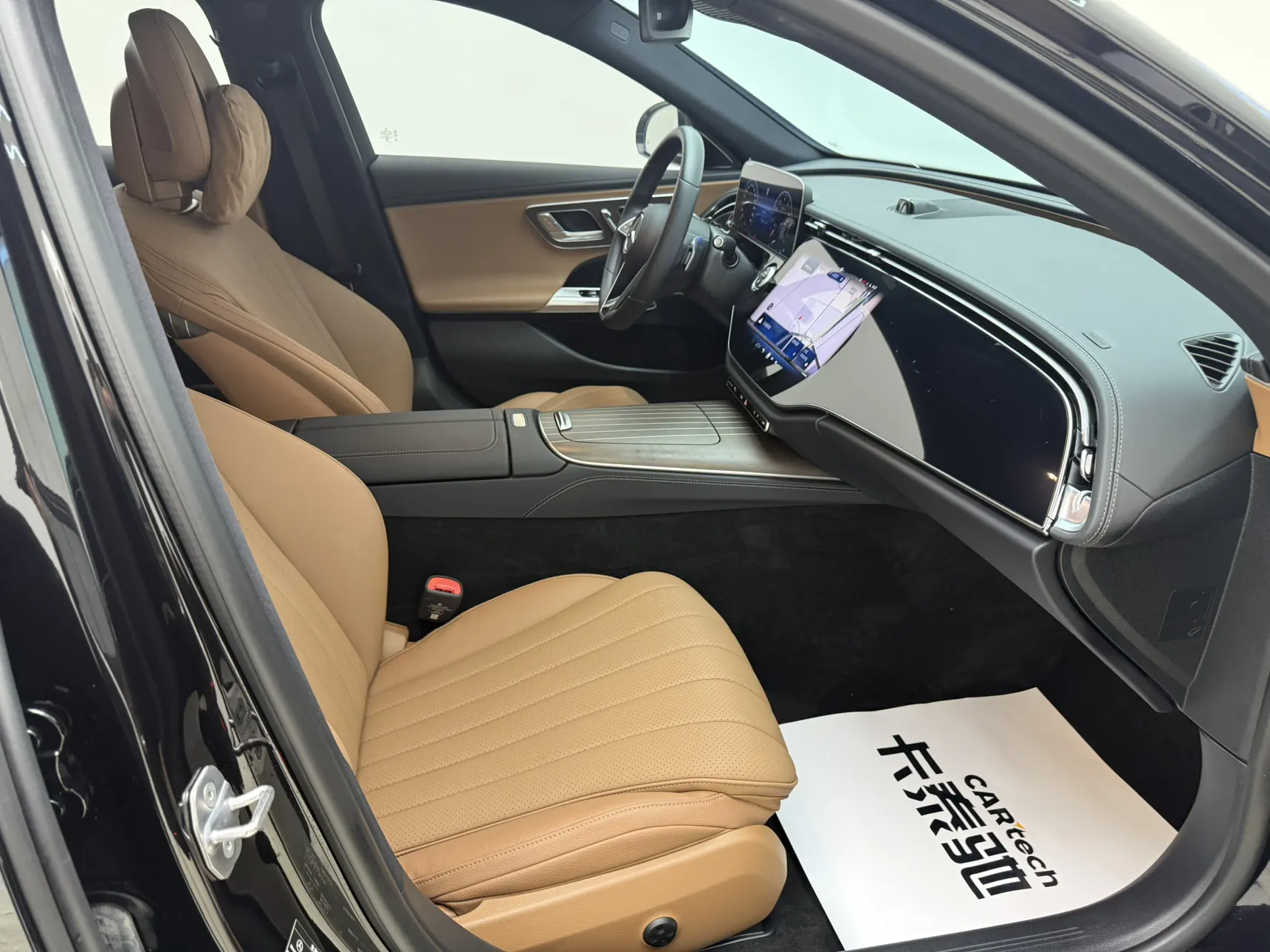 Mercedes-Benz E 300 L, 2024 15