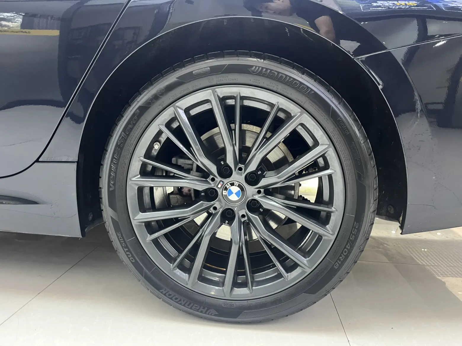 BMW 325Li, 2024 7