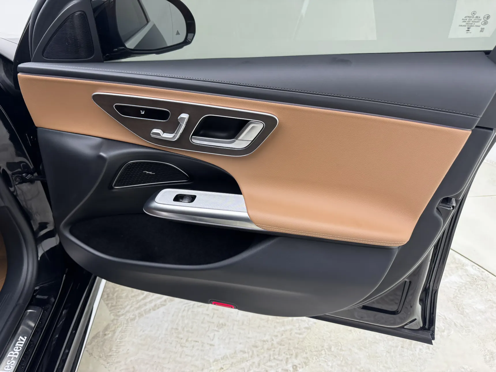 Mercedes-Benz E 300 L, 2025 17
