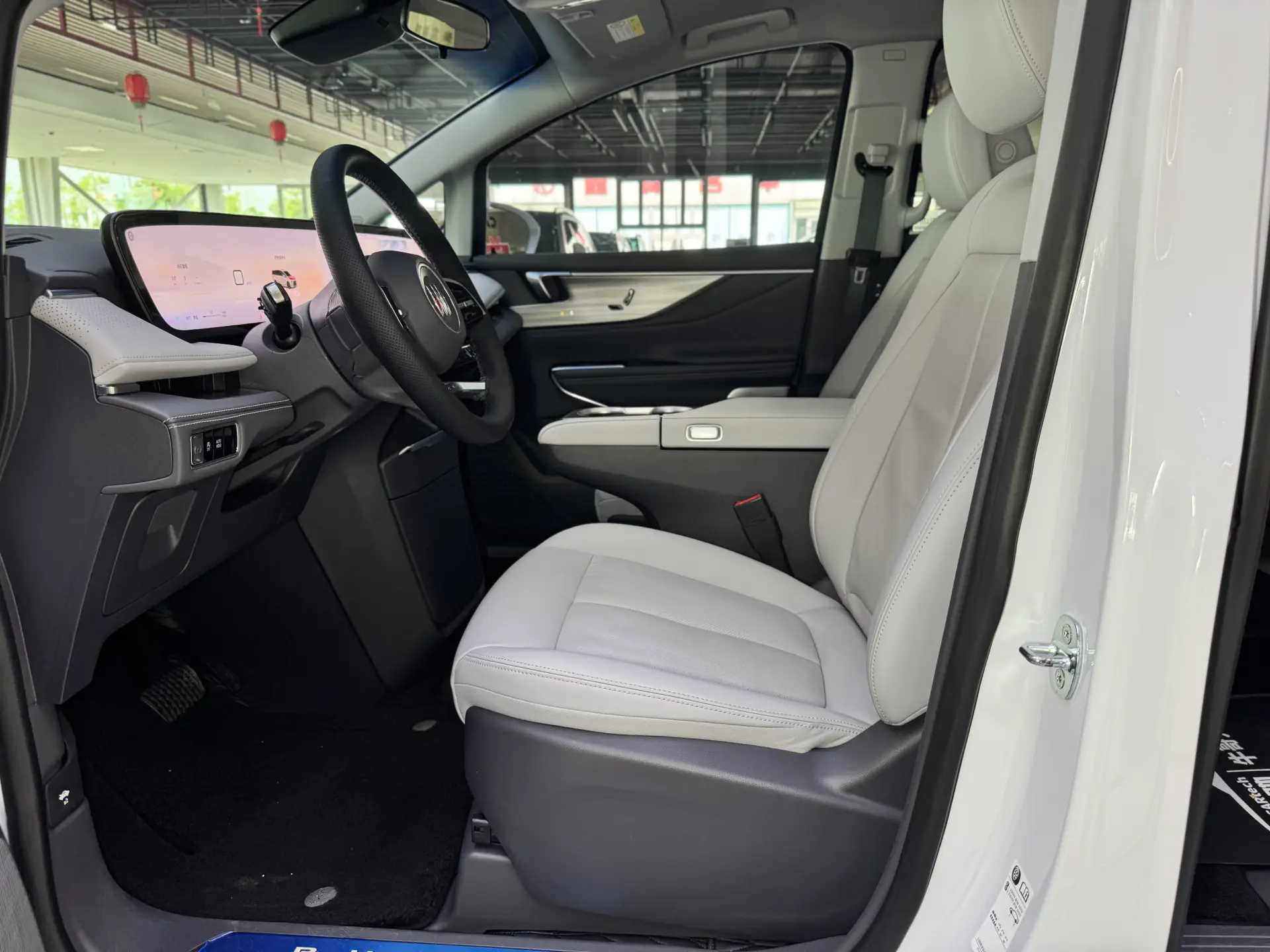 Buick GL8, 2025 17