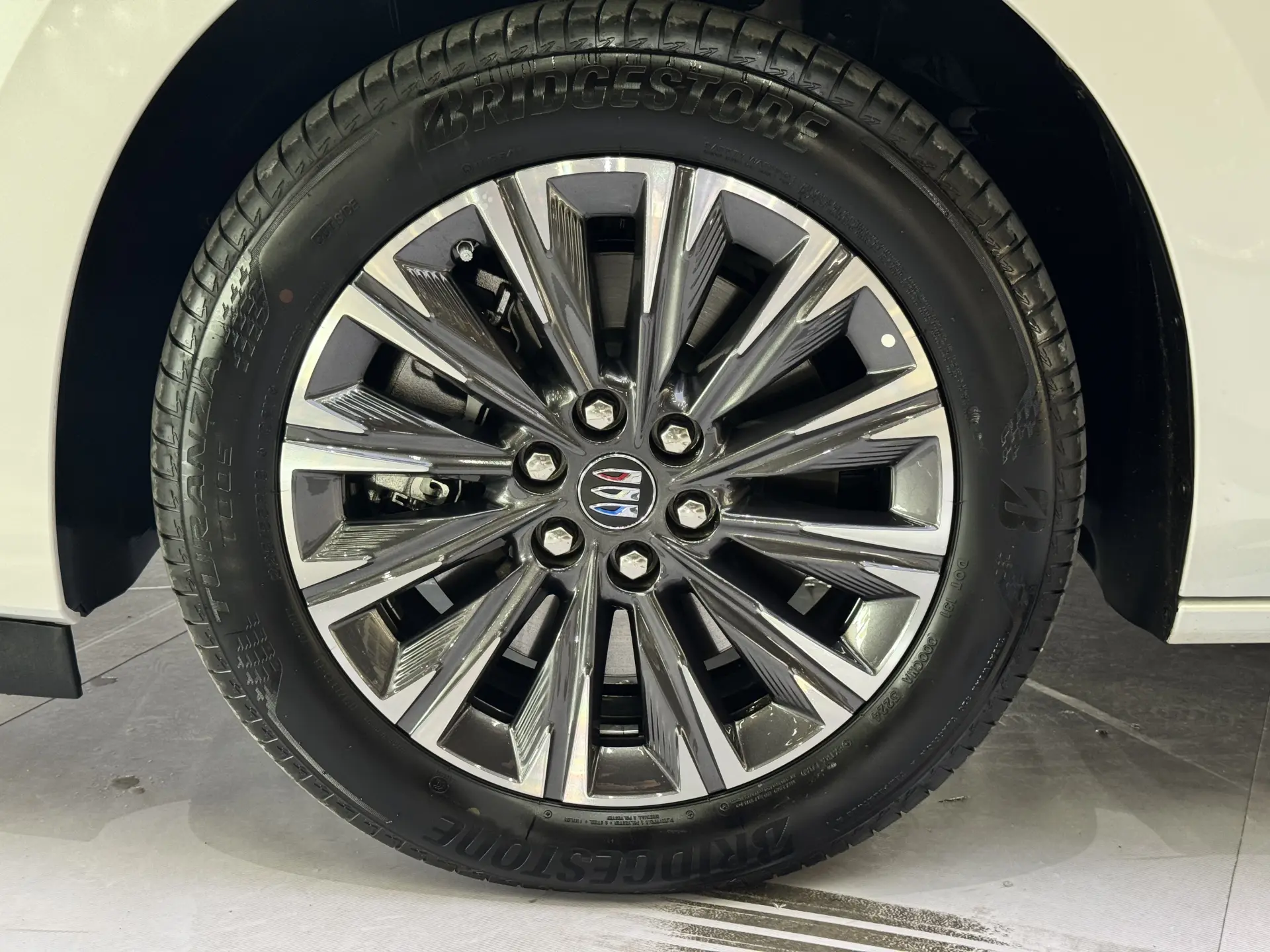 Buick GL8, 2025 11