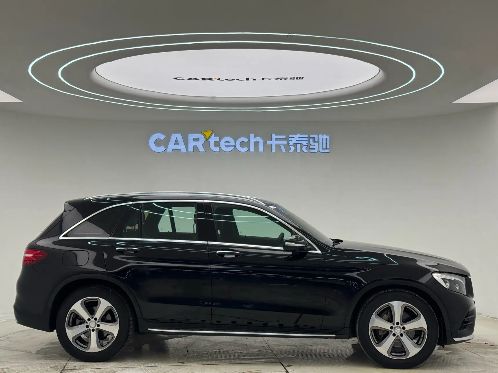 Mercedes-Benz GLC 300 4MATIC, 2017 4