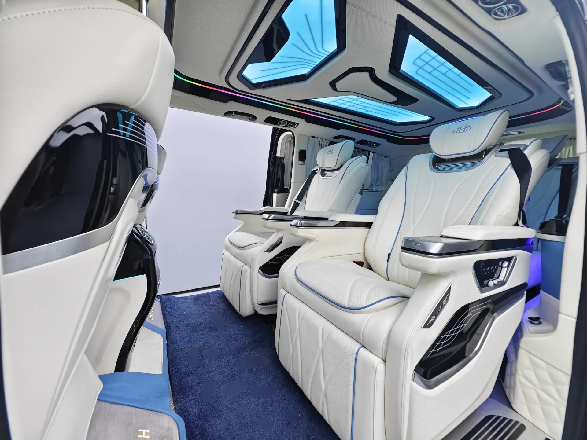 Mercedes-Benz Vito, 2023 16