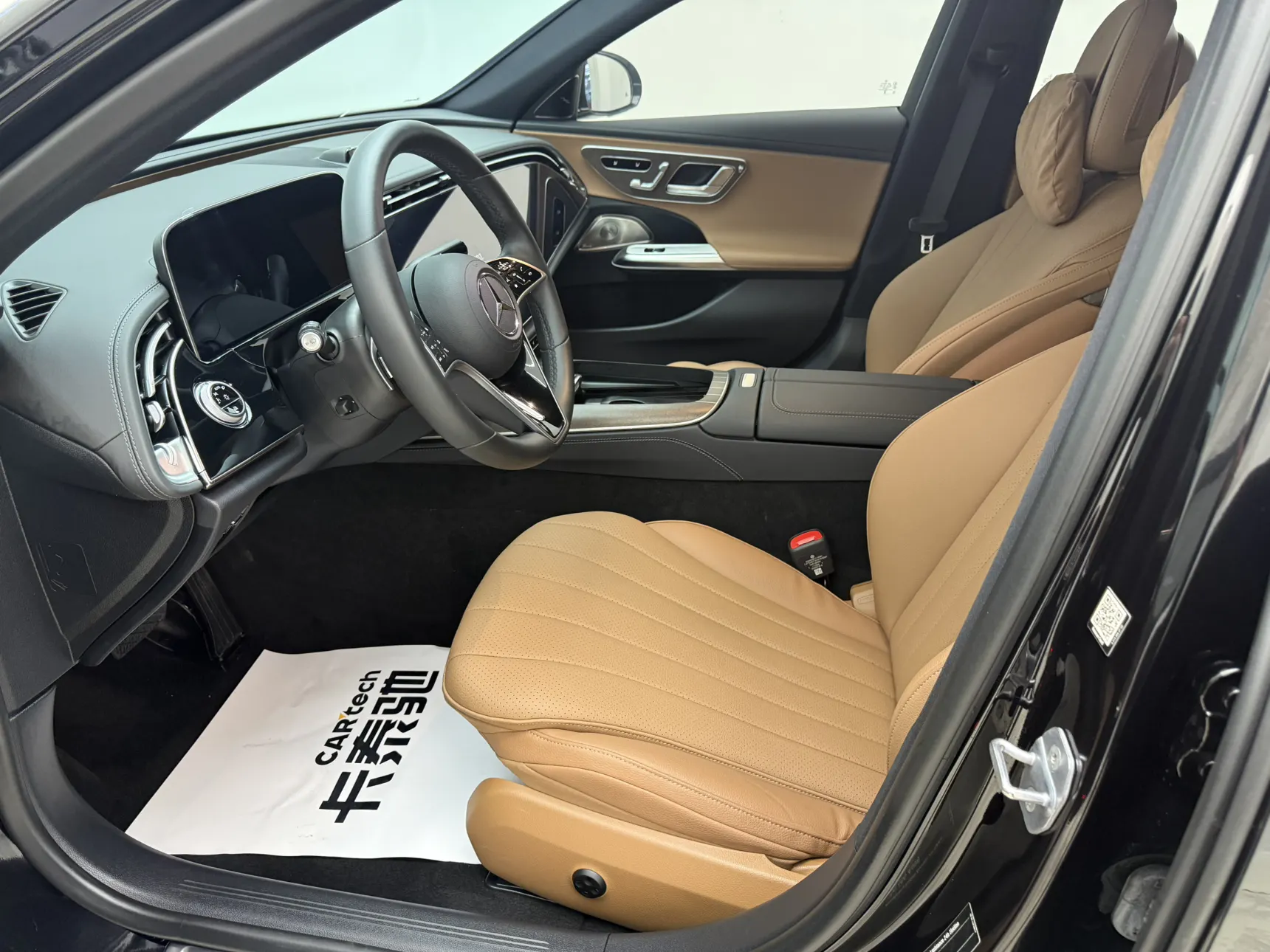 Mercedes-Benz E 300 L, 2024 14
