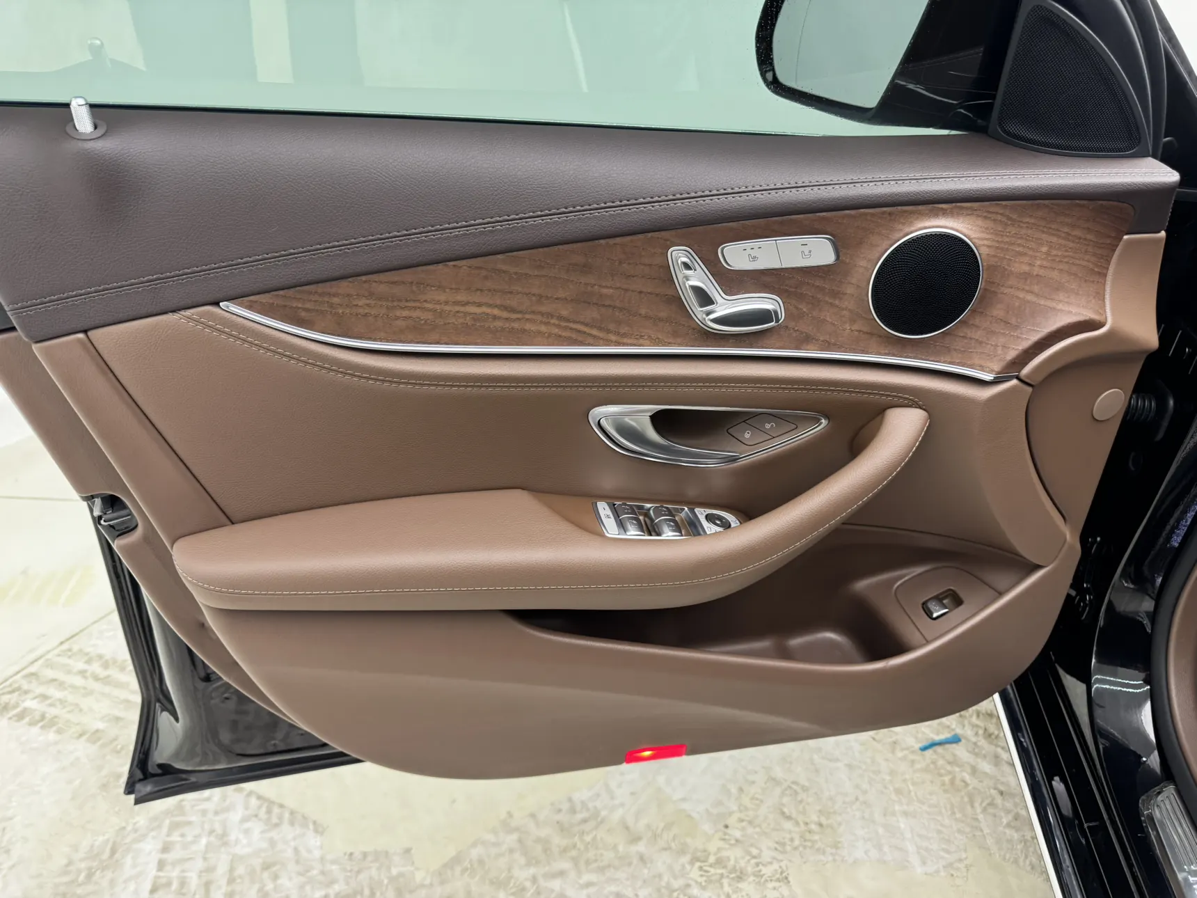 Mercedes-Benz E 260 L, 2021 19