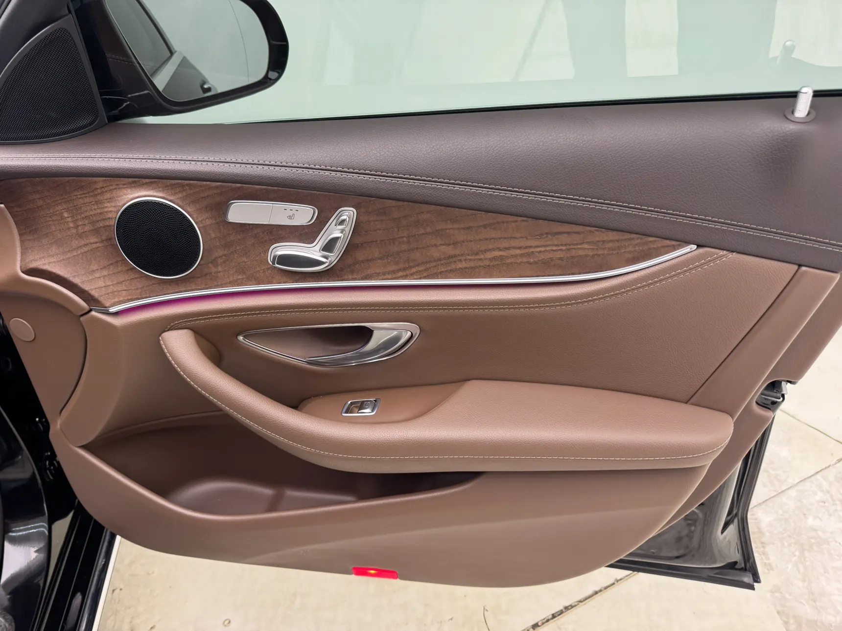 Mercedes-Benz E 260 L, 2021 12
