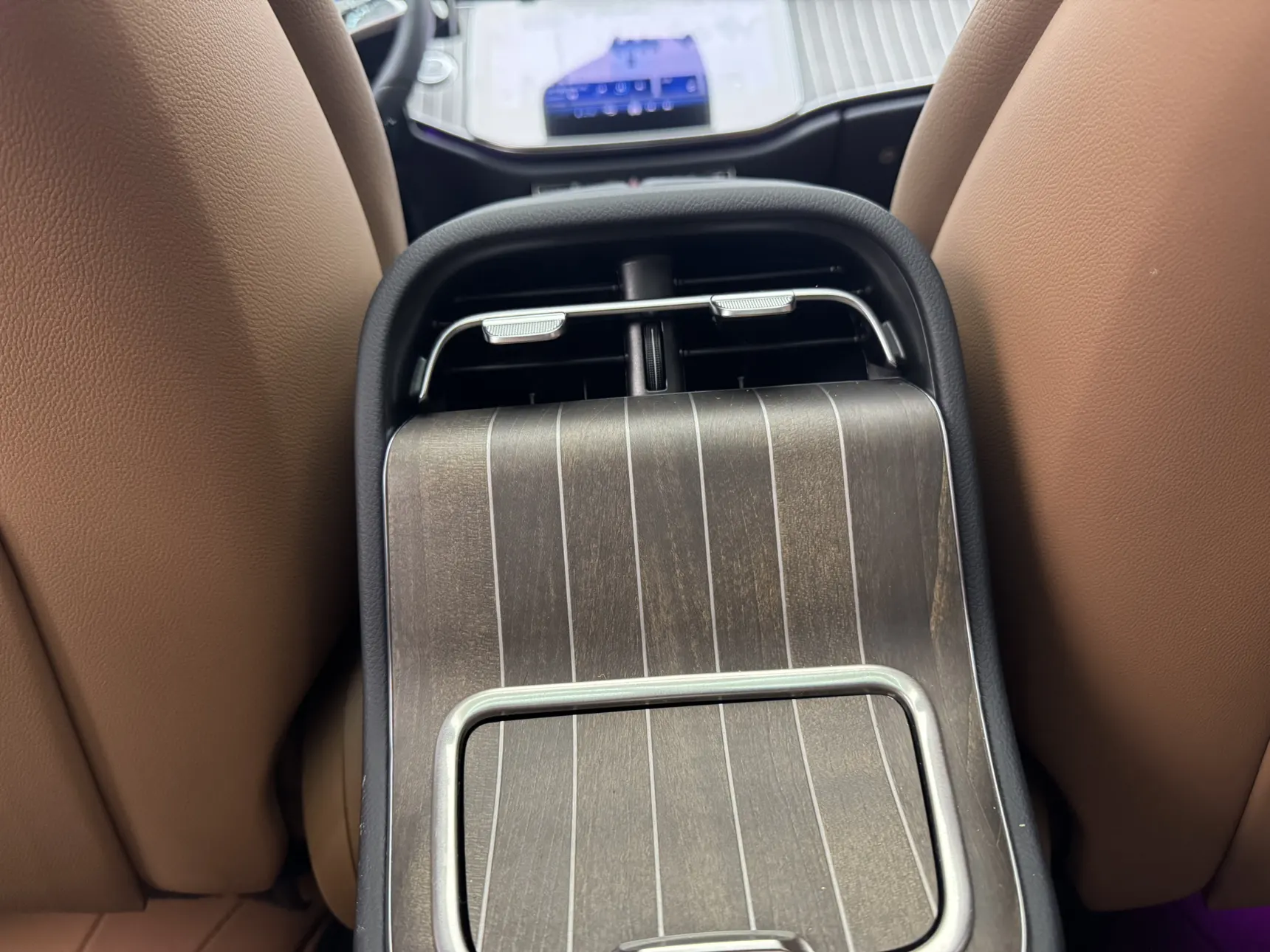Mercedes-Benz E 300 L, 2025 16
