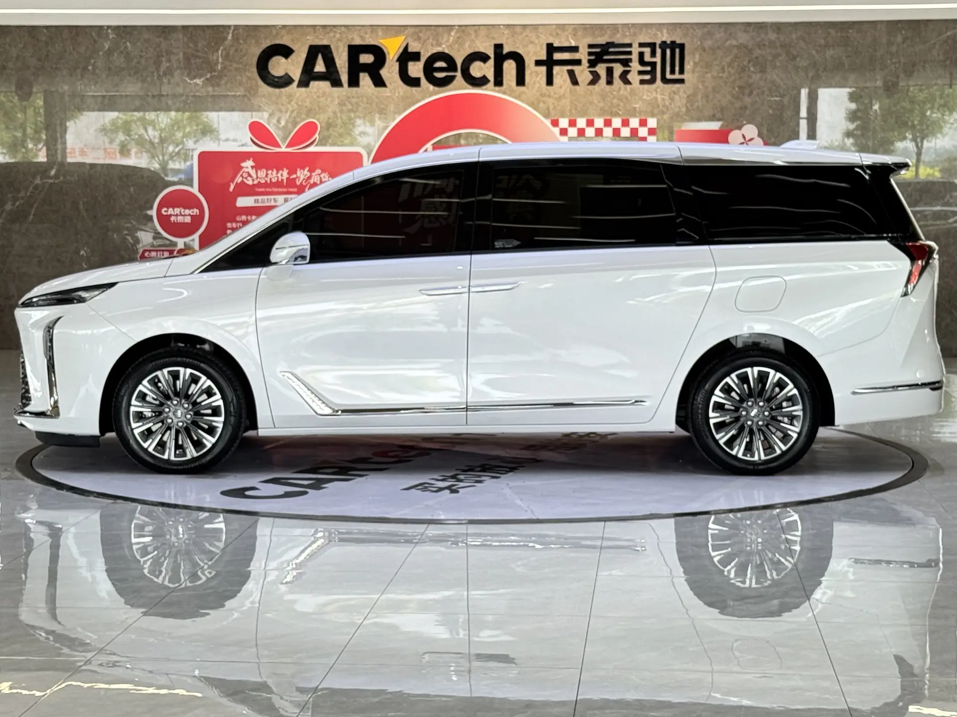 Buick GL8, 2025 8