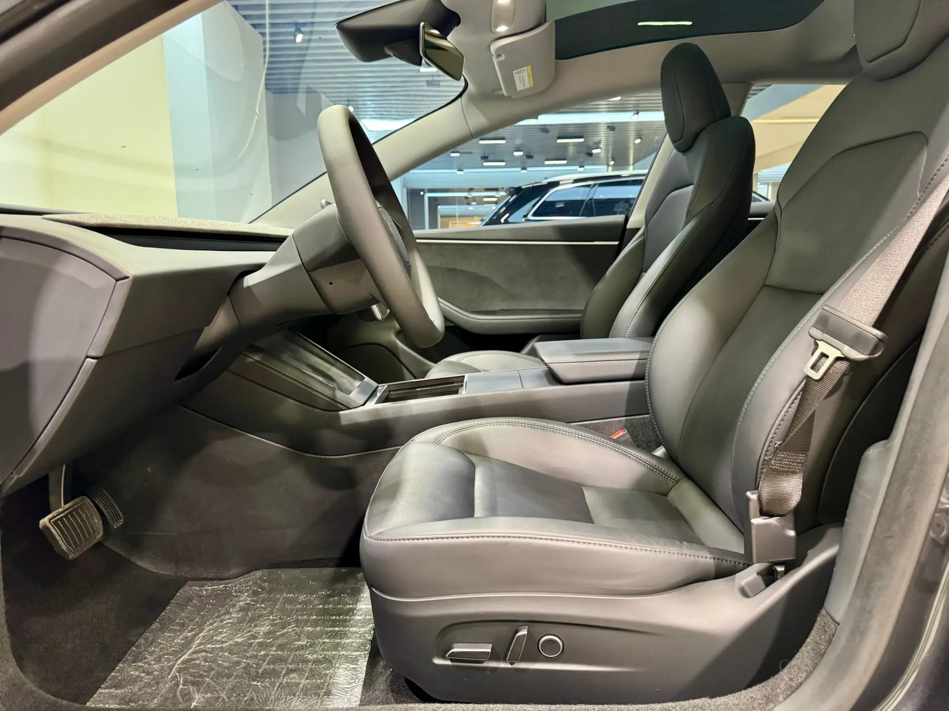 Tesla Model 3, 2024 6