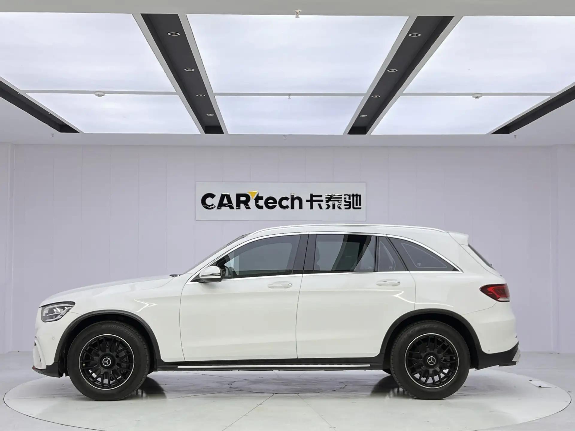 Mercedes-Benz GLC 260 L, 2022 8