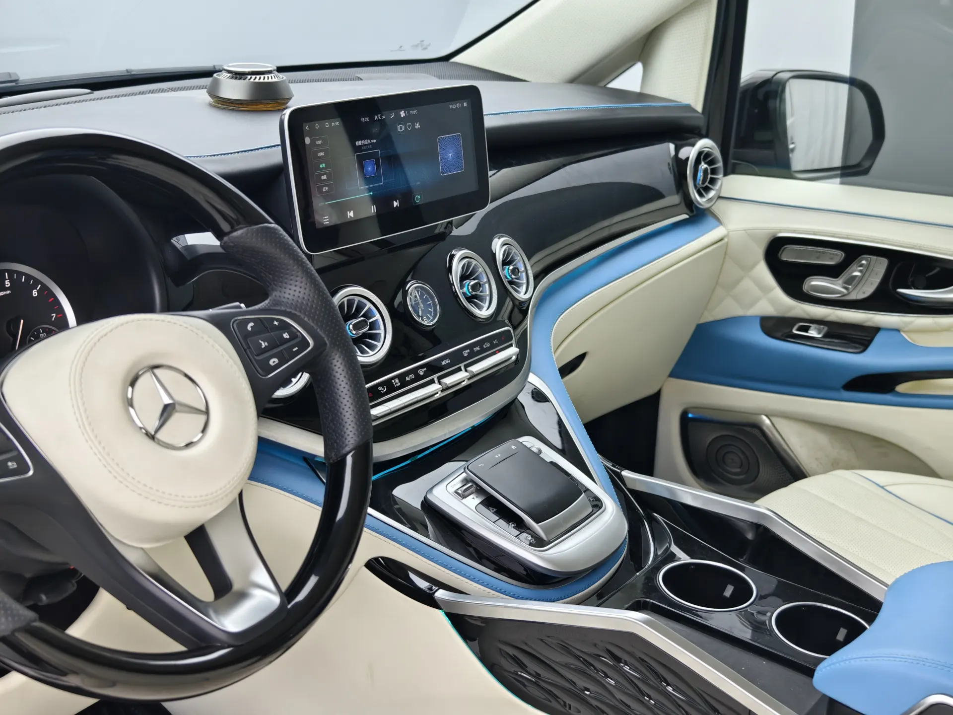Mercedes-Benz Vito, 2023 6