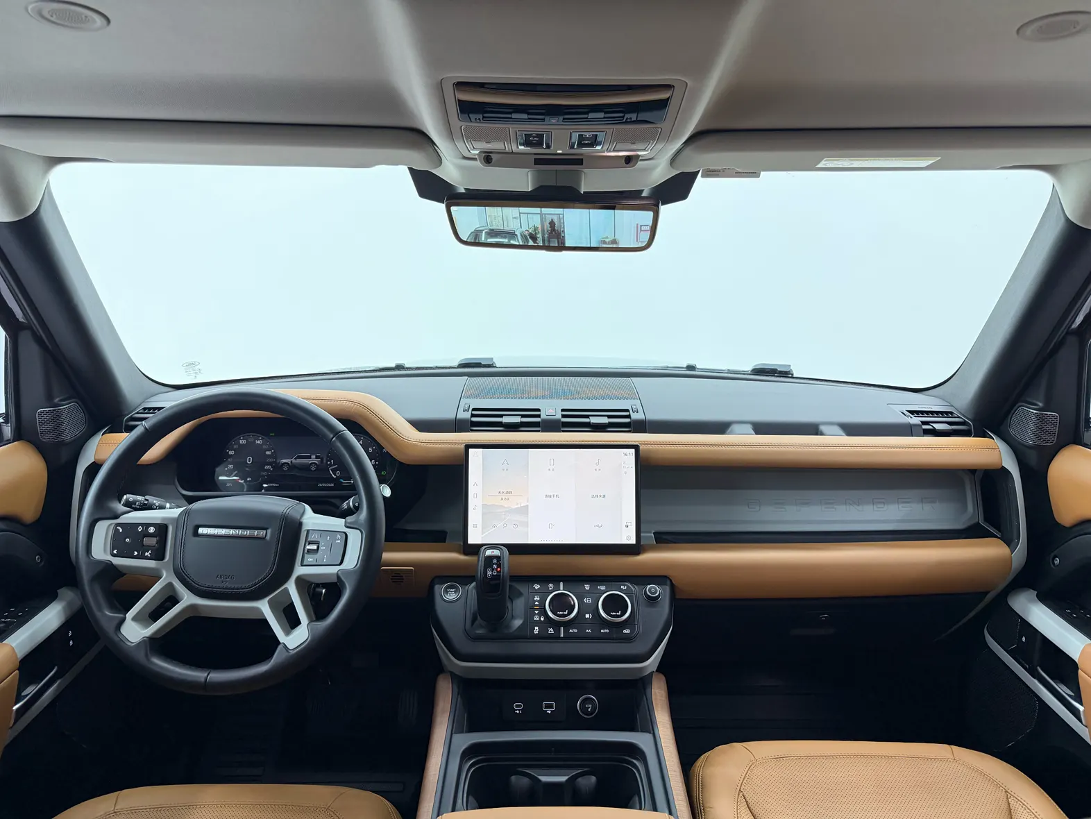 Land Rover Defender, 2023 9