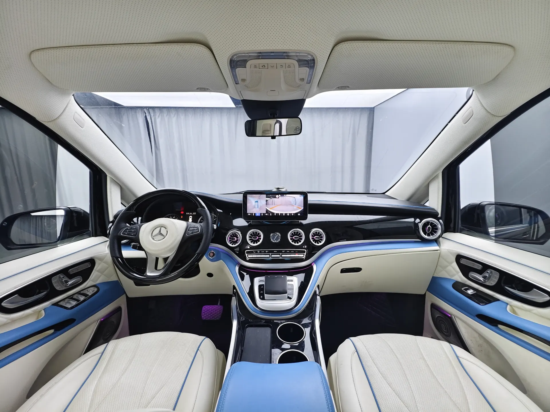 Mercedes-Benz Vito, 2023 10