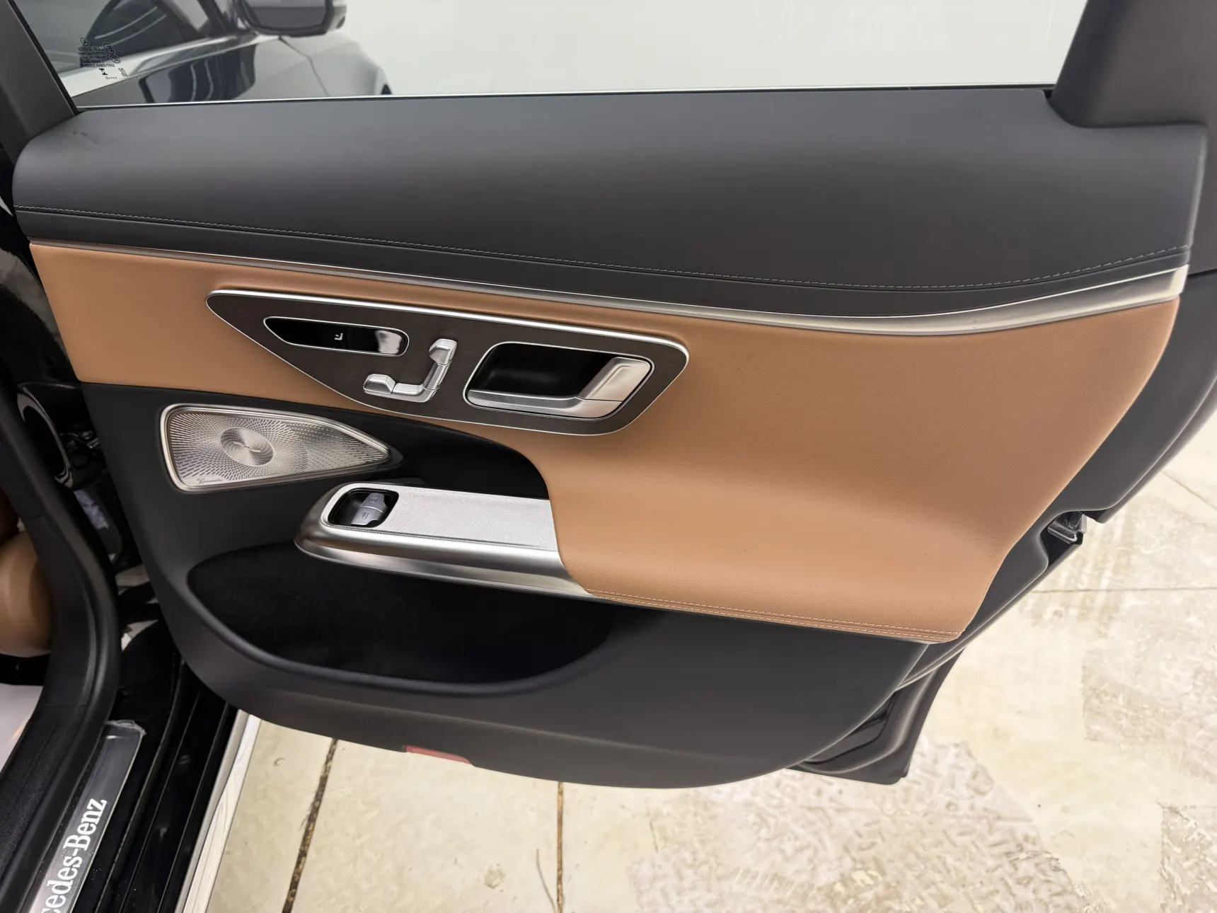 Mercedes-Benz E 300 L, 2024 19