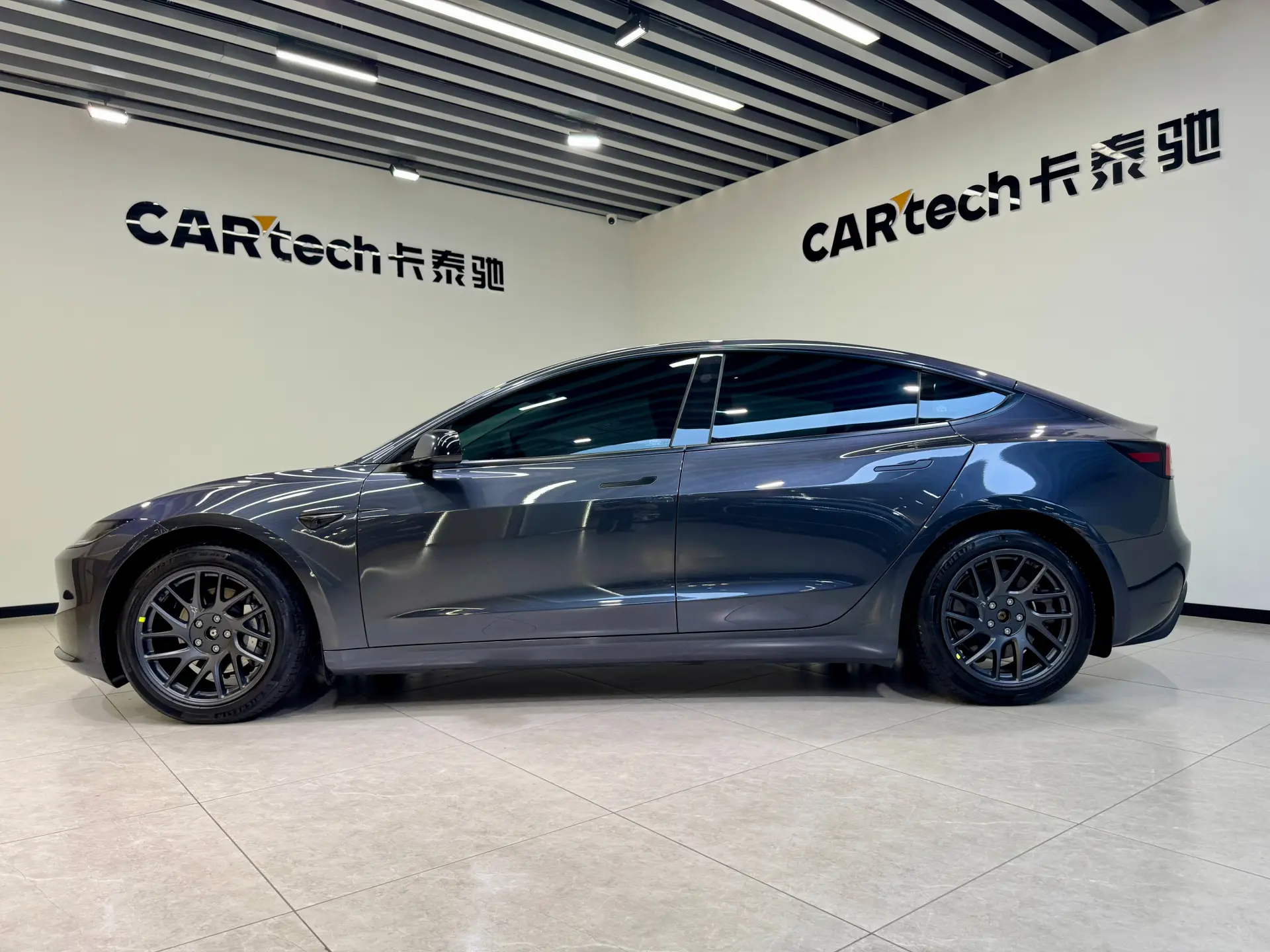 Tesla Model 3, 2024 27