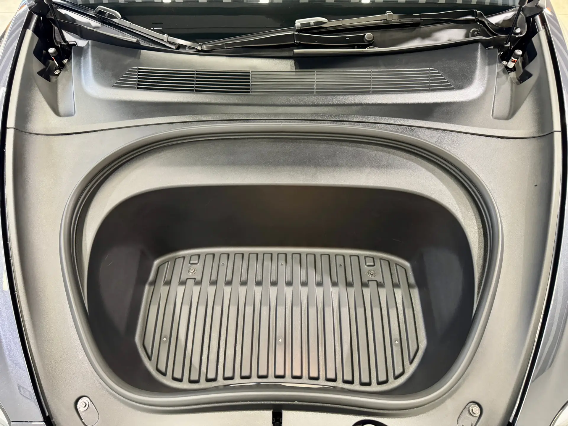 Tesla Model 3, 2024 19