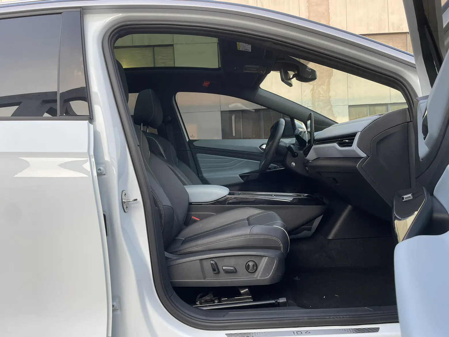 Volkswagen ID.4, 2023 12