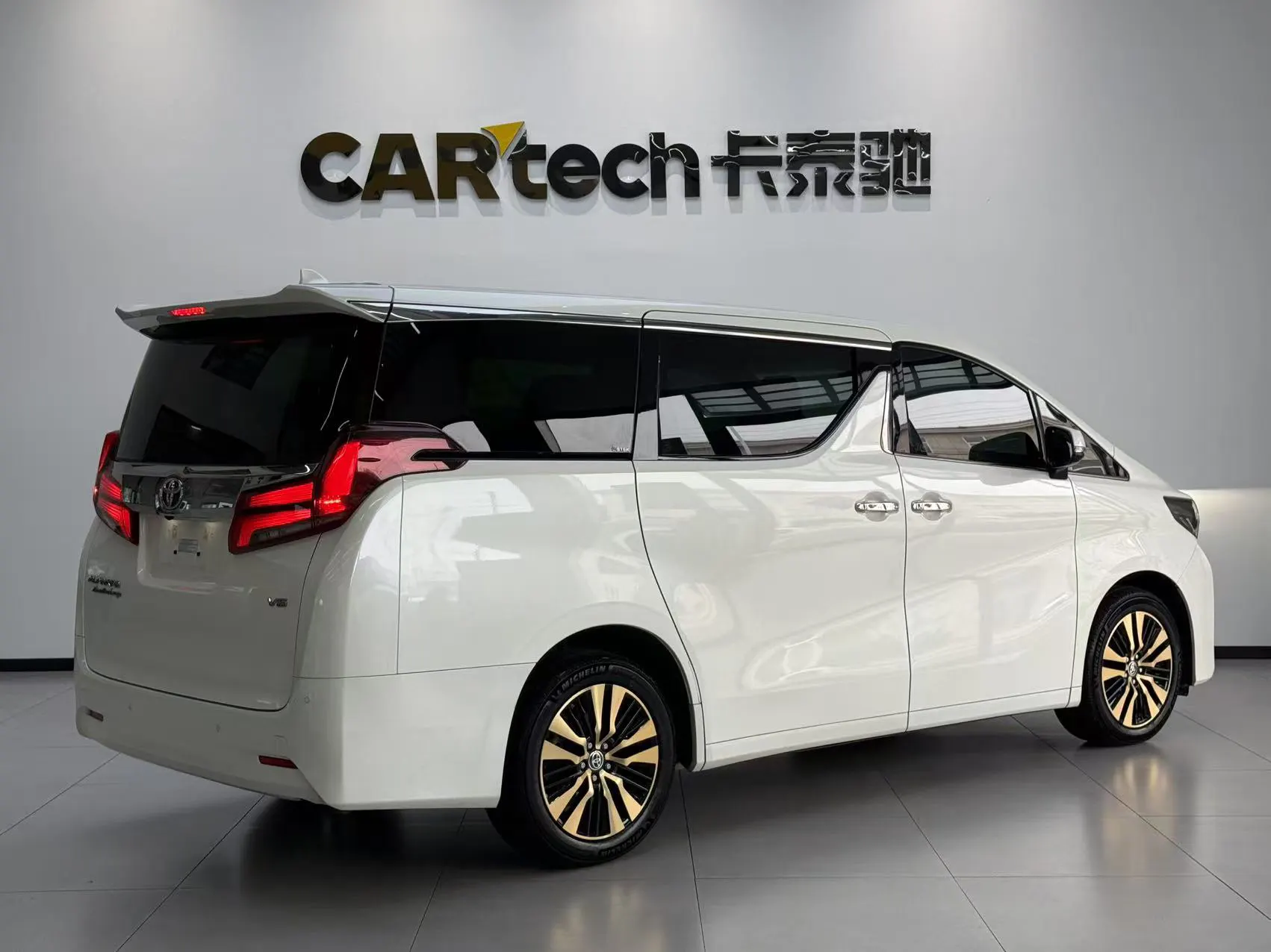 Toyota Alphard, 2020 2