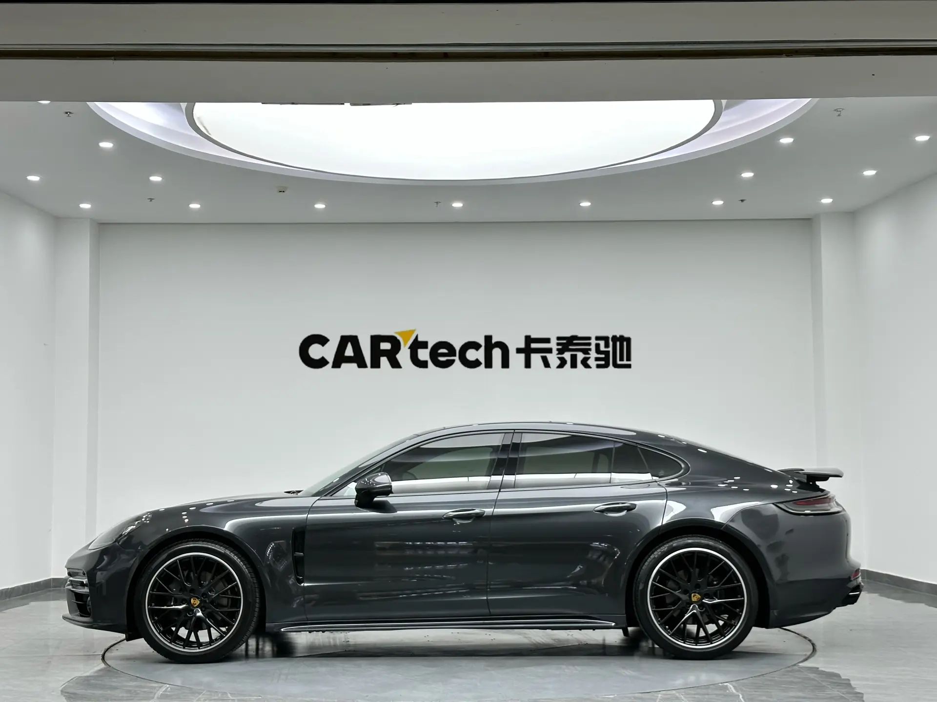 Porsche Panamera, 2023 все фото