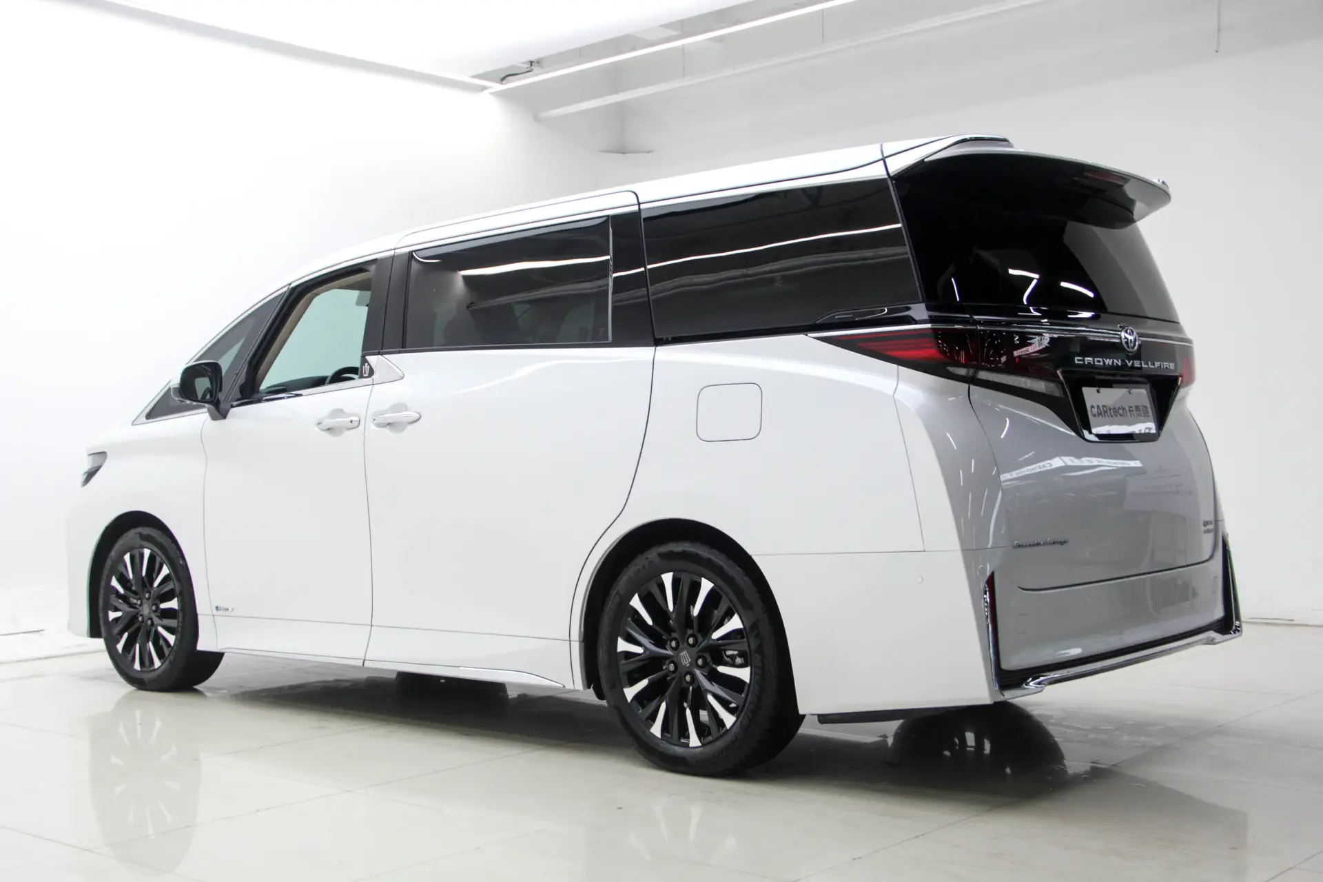 Toyota Vellfire, 2024 6