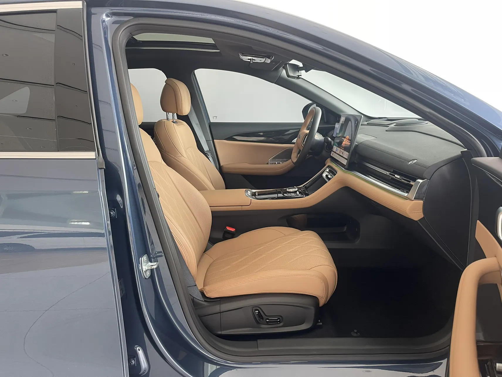 Geely Galaxy A7, 2025 13
