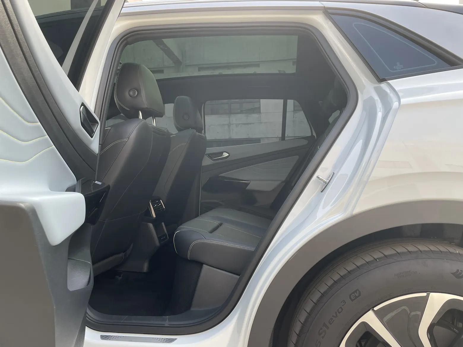Volkswagen ID.4, 2023 13