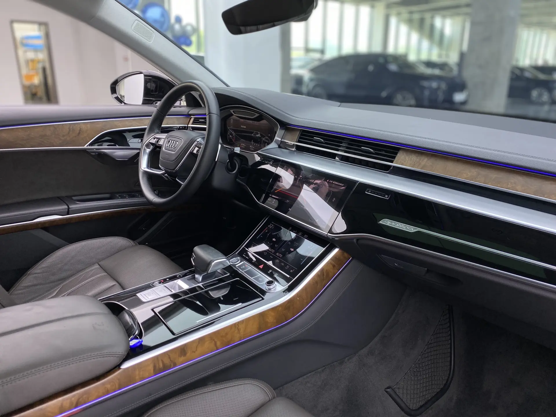 Audi A8L 50 TFSI, 2020 9