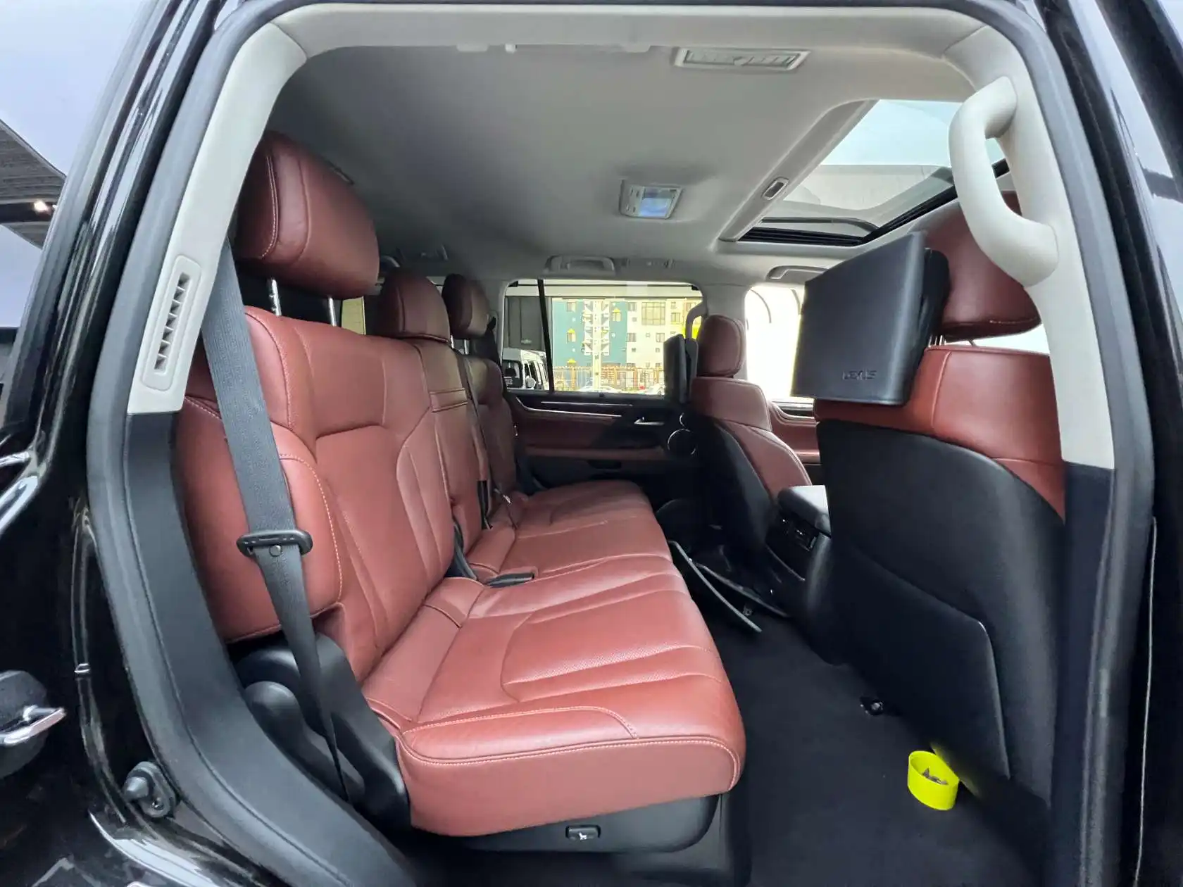 Lexus LX 570, 2025 19