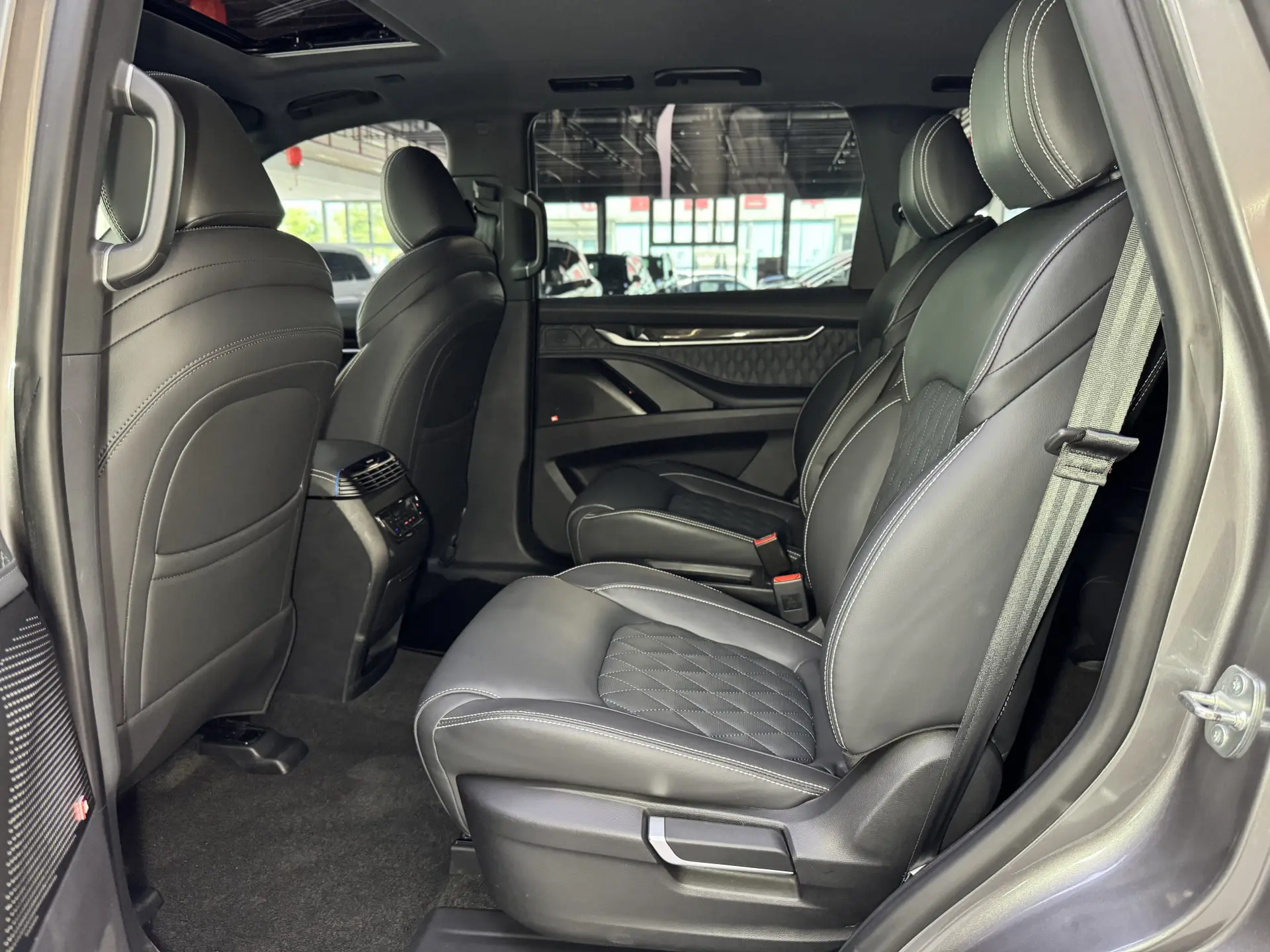 Maxus D90, 2022 19