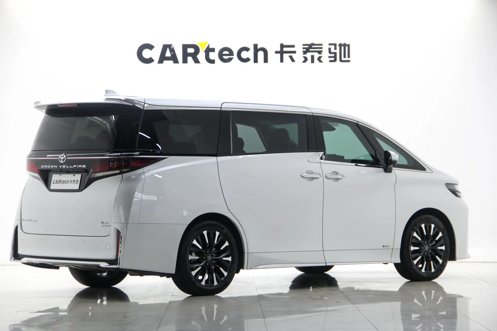 Toyota Vellfire, 2024 4