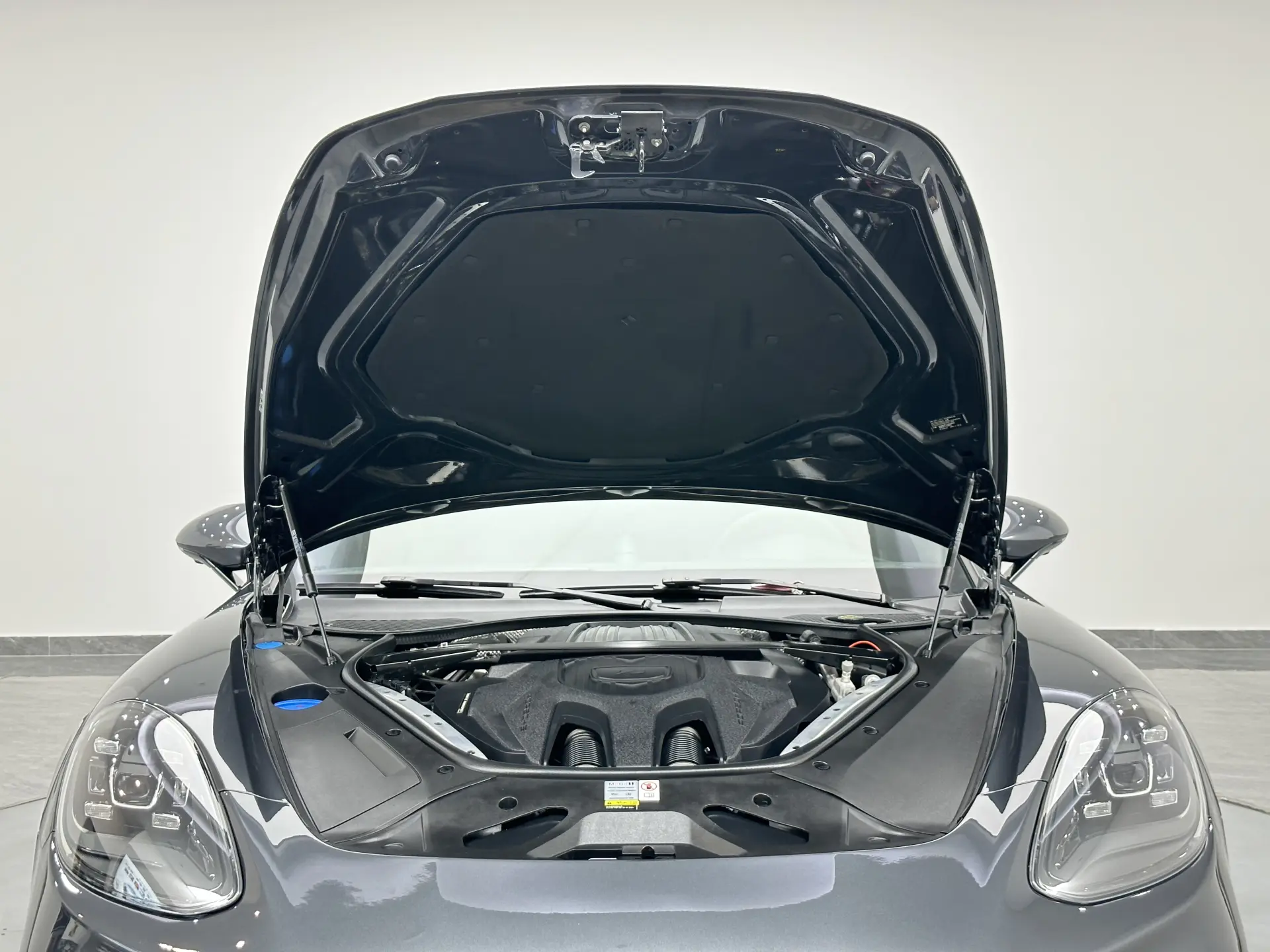 Porsche Panamera, 2023 38