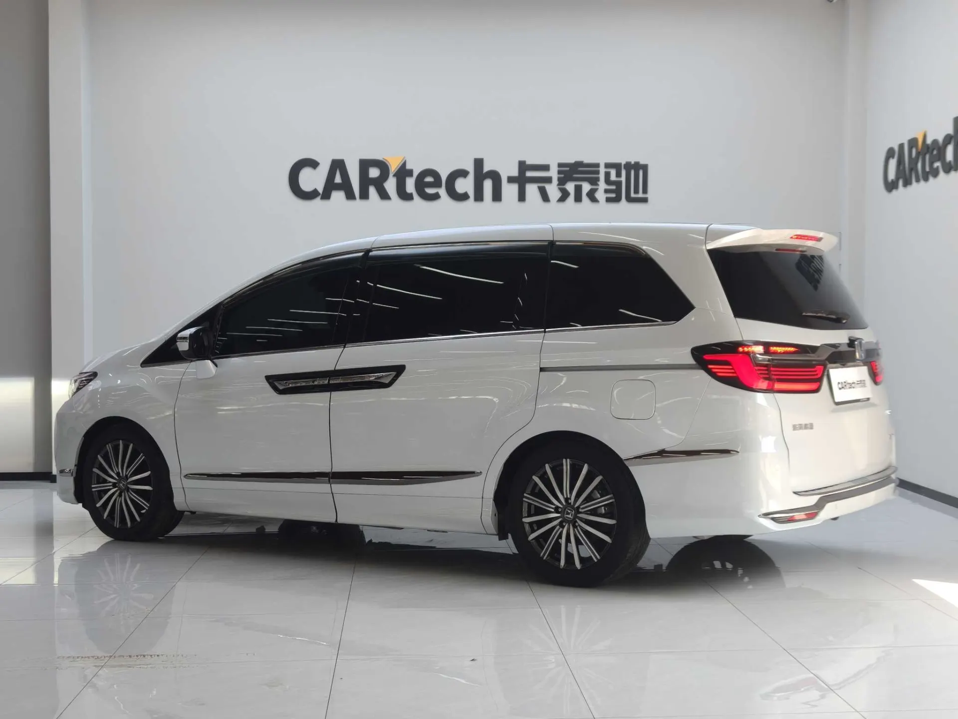 Honda Elysion, 2024 7