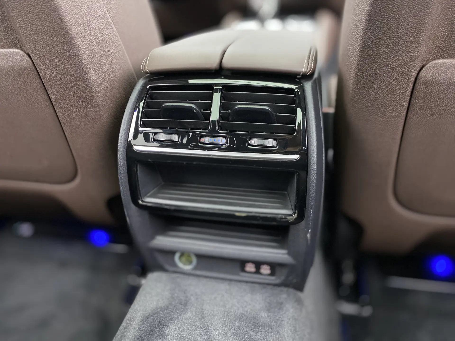 BMW 530Li, 2022 24