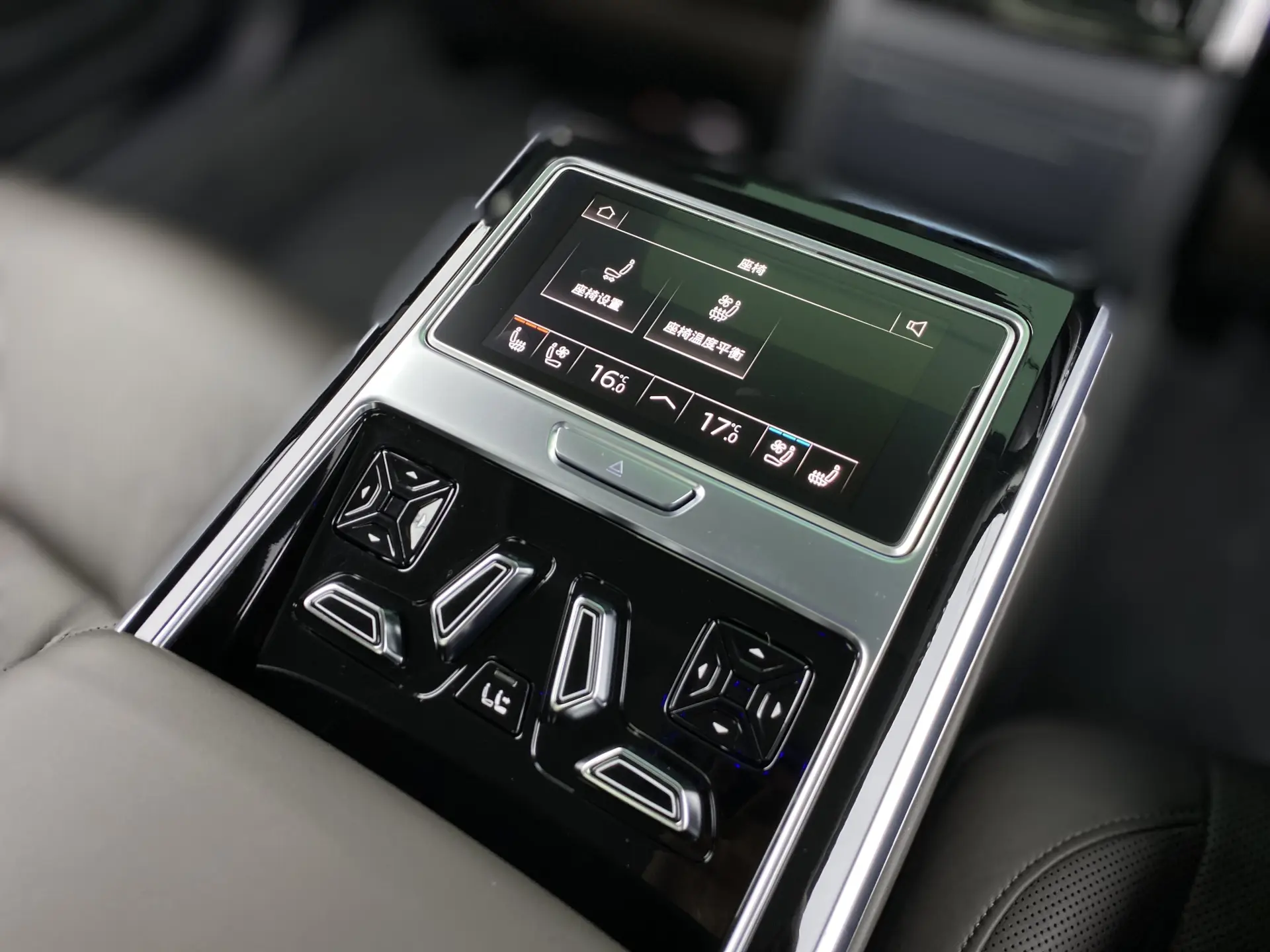 Audi A8L 50 TFSI, 2020 25