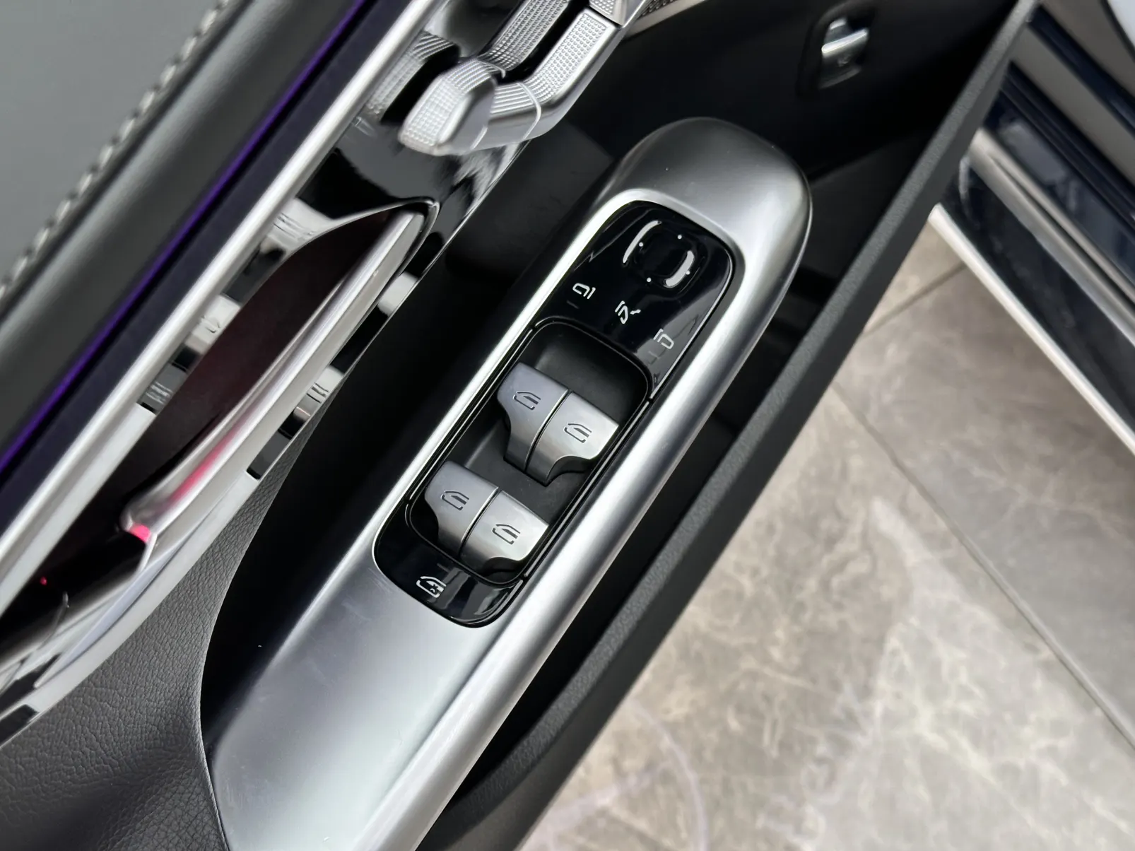 Mercedes-Benz C 260 L, 2024 16