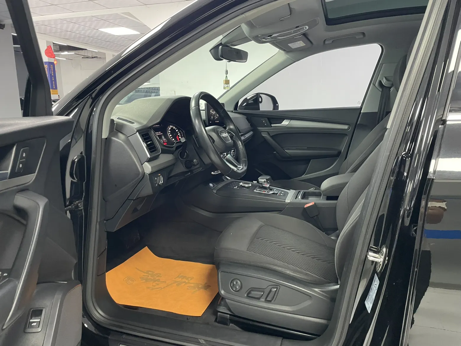Audi Q5L 40 TFSI, 2018 11
