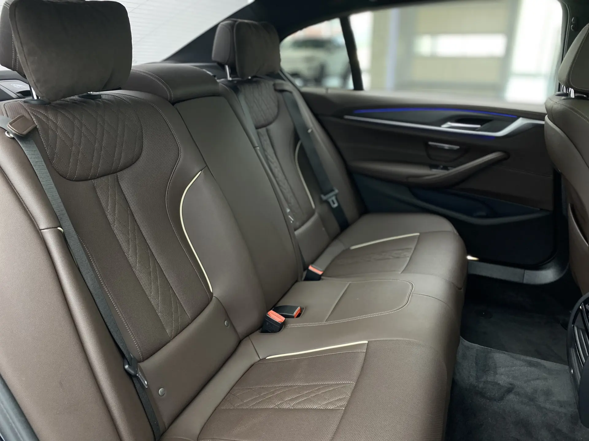 BMW 530Li, 2022 11