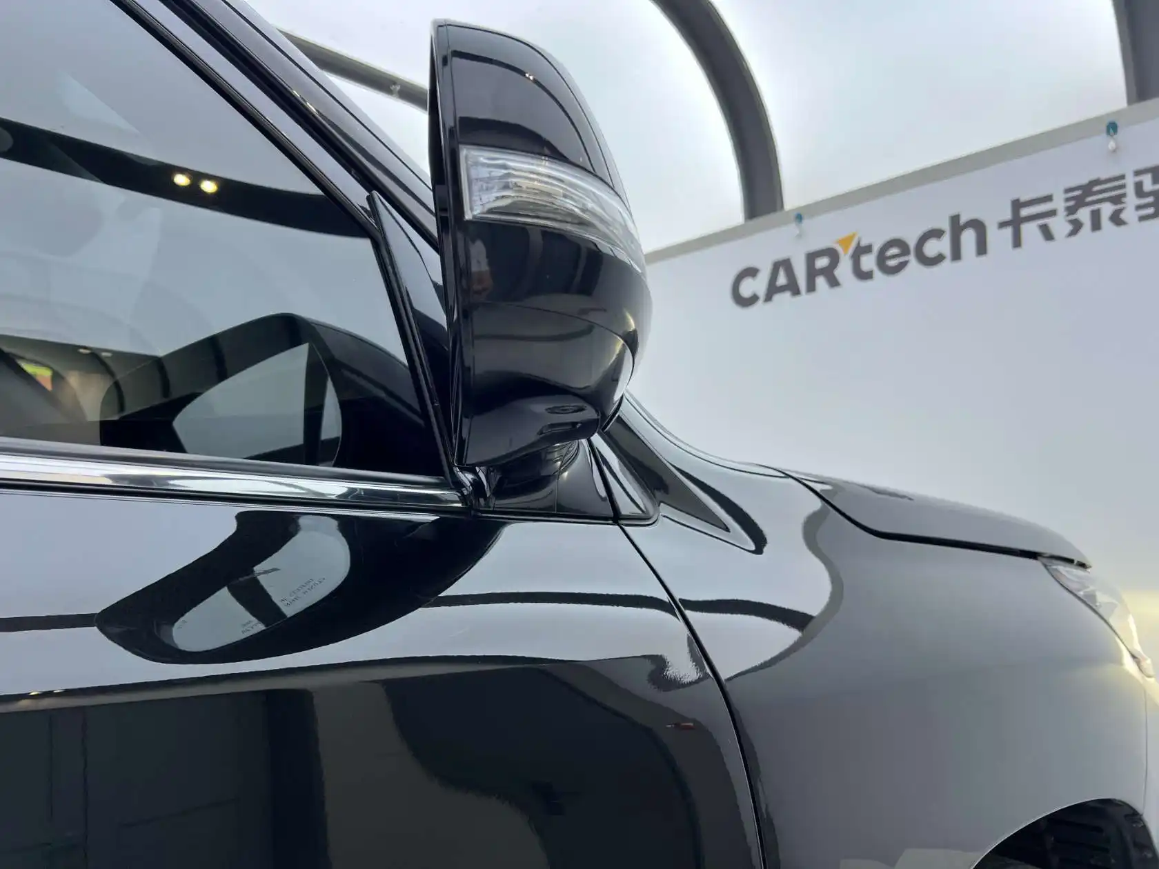Lexus LX 570, 2025 30