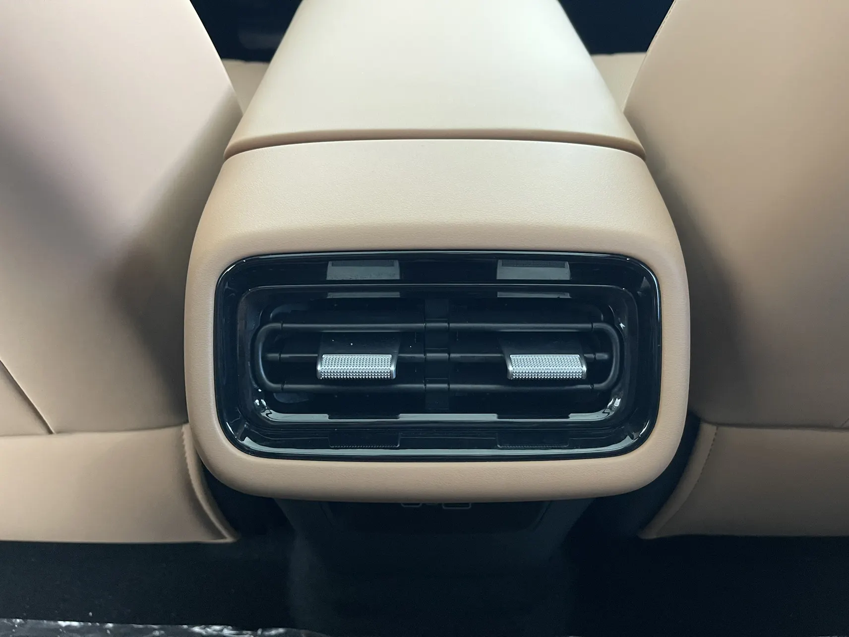 Geely Galaxy A7, 2025 17