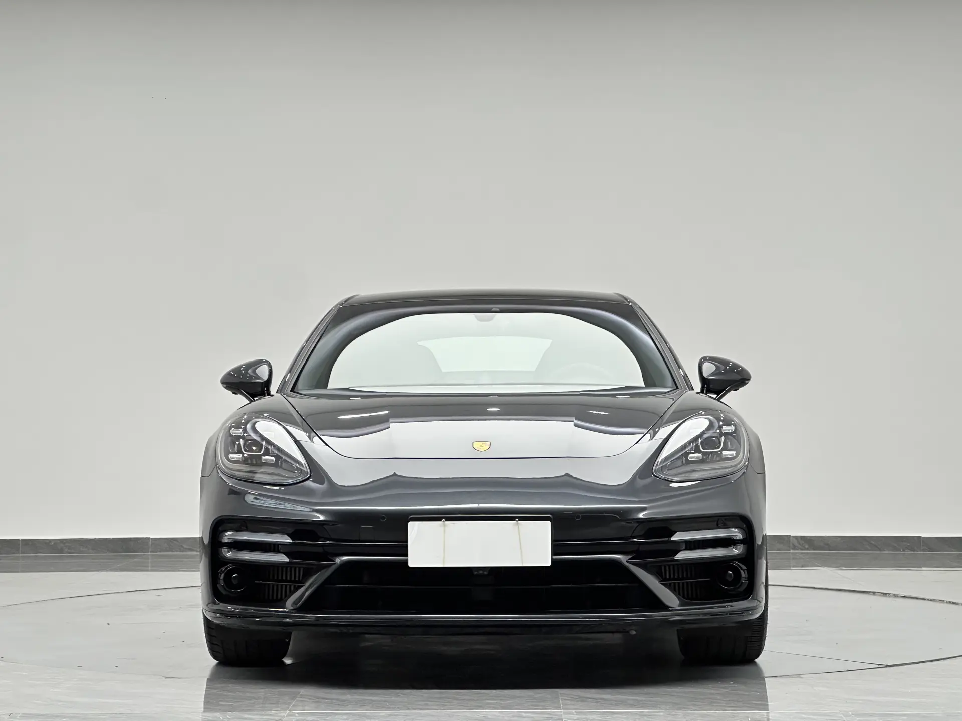 Porsche Panamera, 2023 10