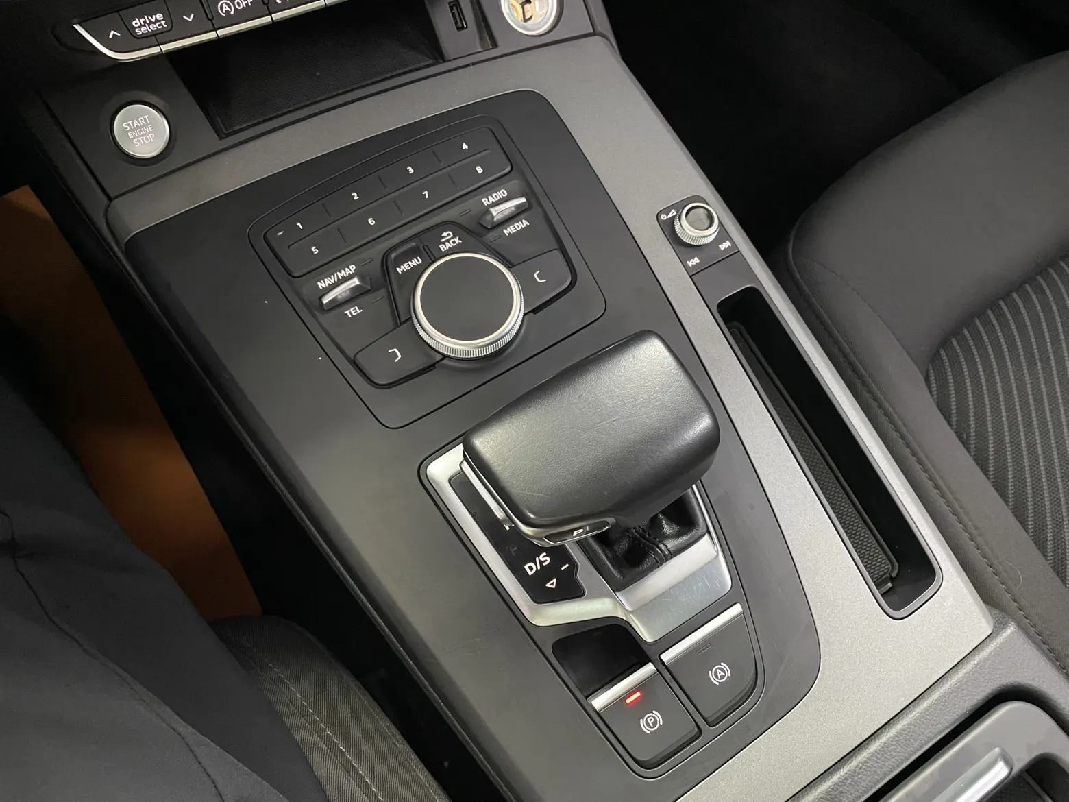 Audi Q5L 40 TFSI, 2018 14