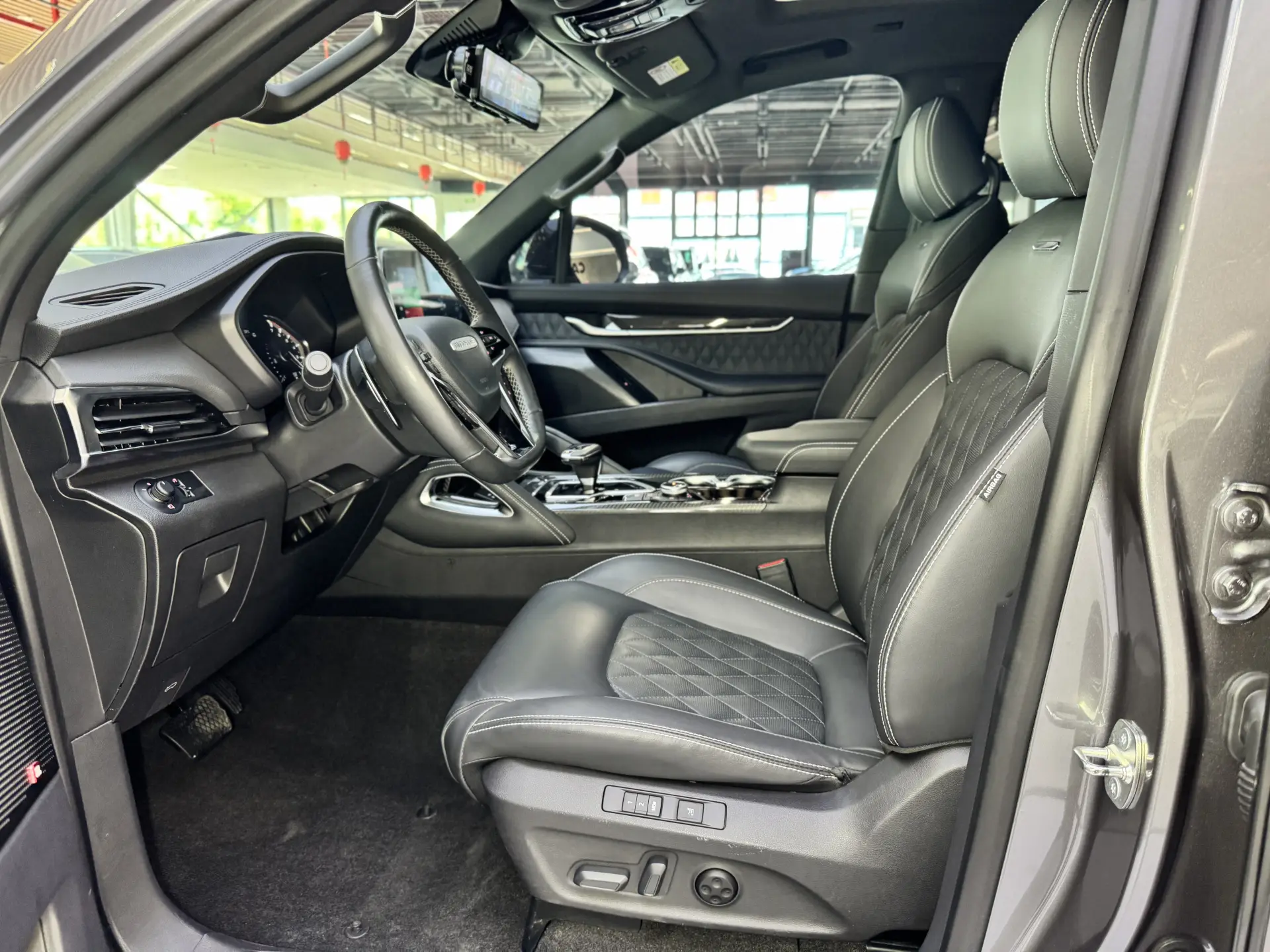 Maxus D90, 2022 17