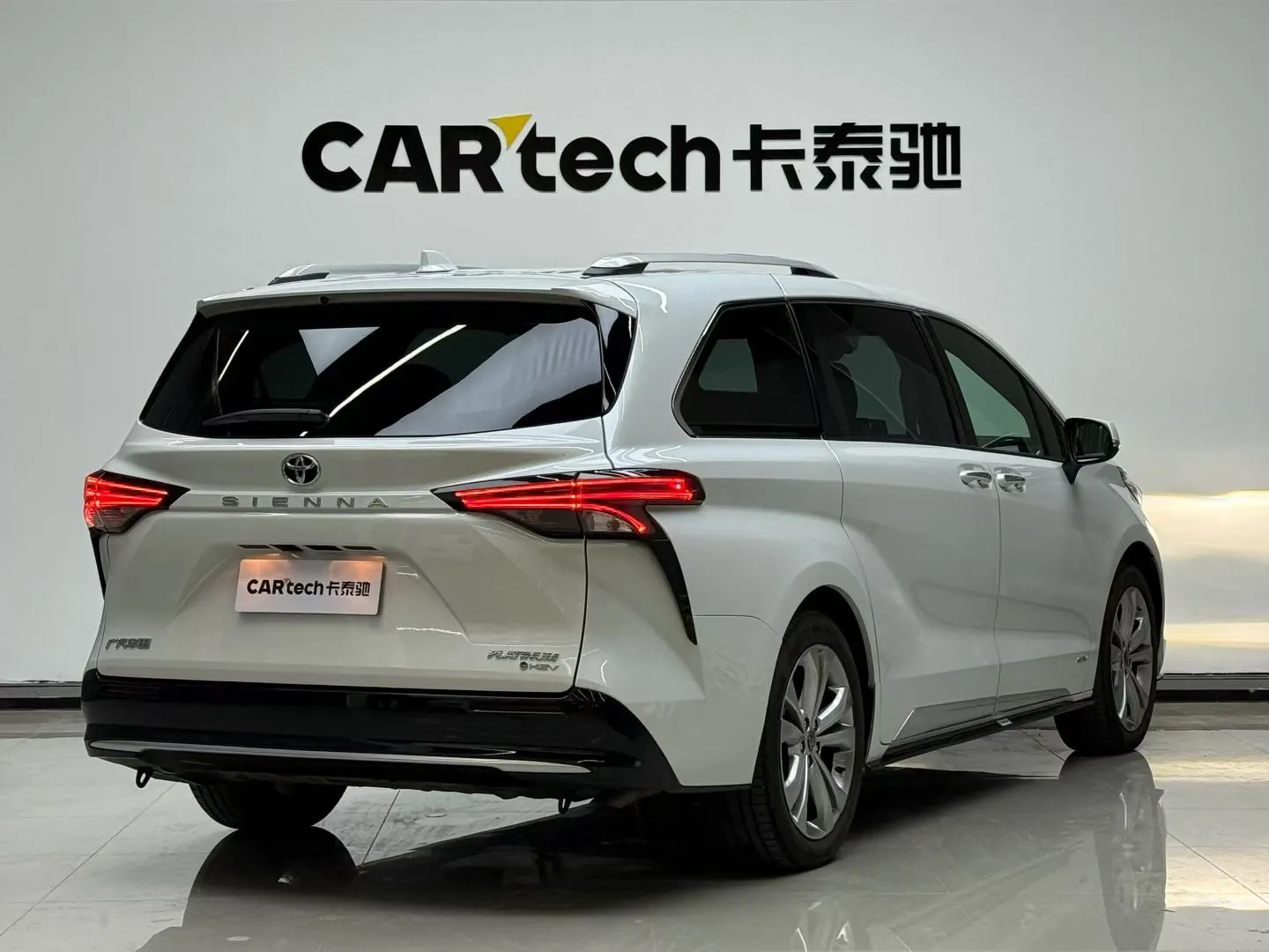 Toyota Sienna, 2024 3