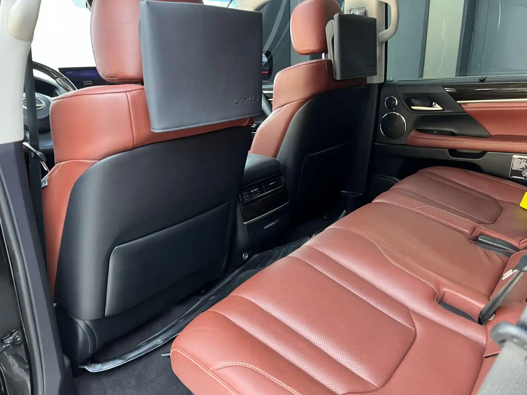 Lexus LX 570, 2025 17
