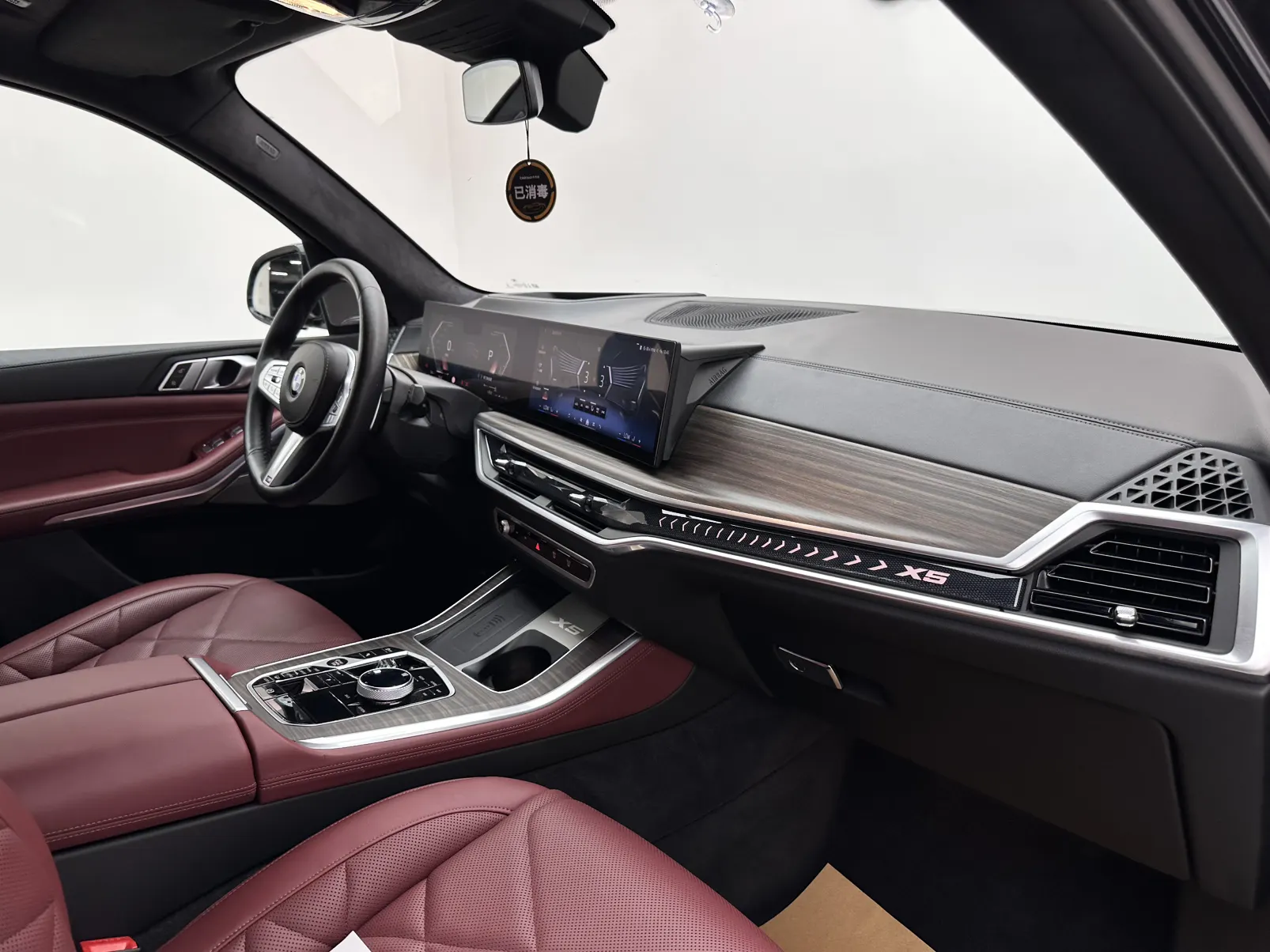 BMW X5, 2024 11