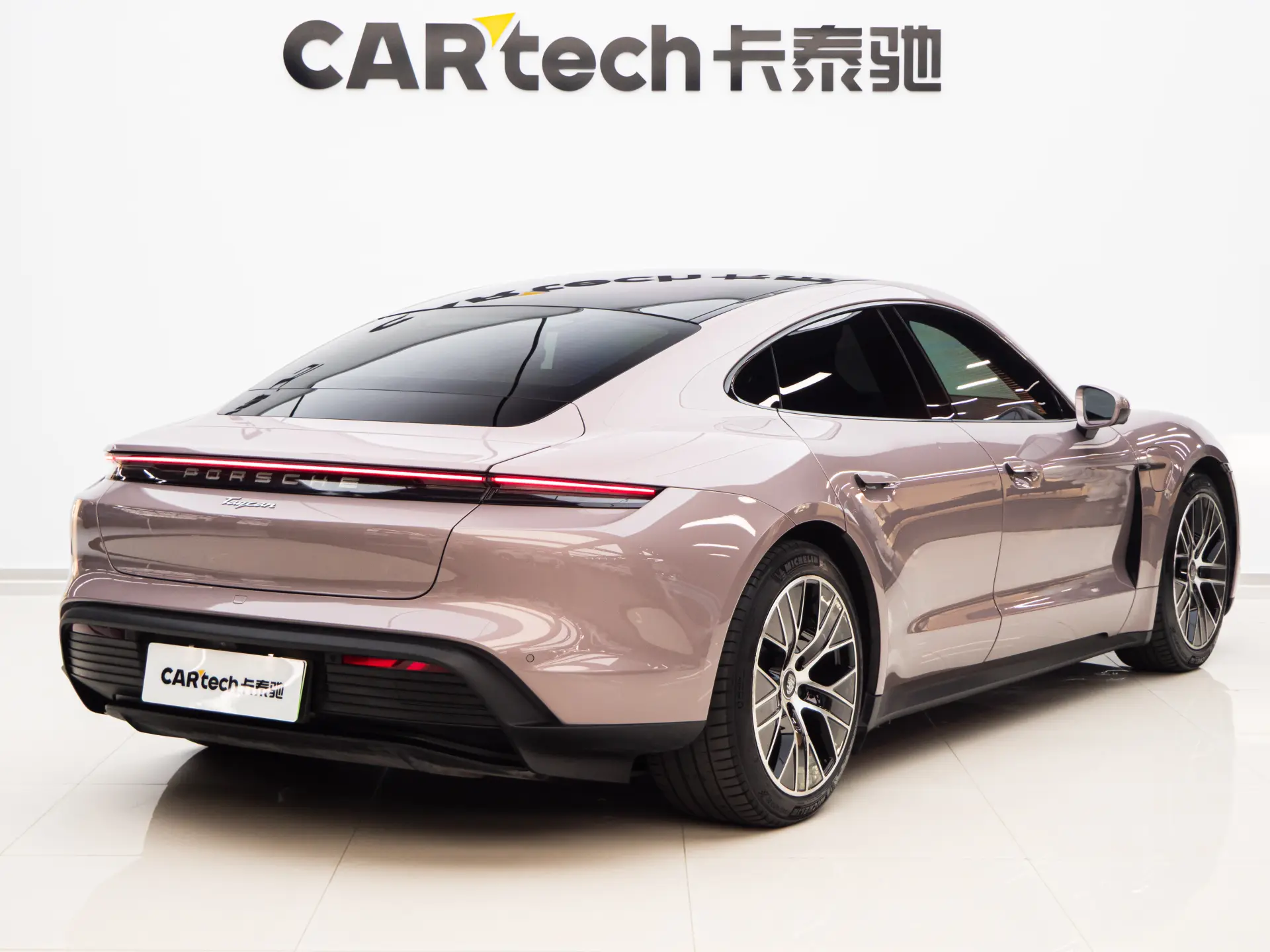 Porsche Taycan, 2021 все фото