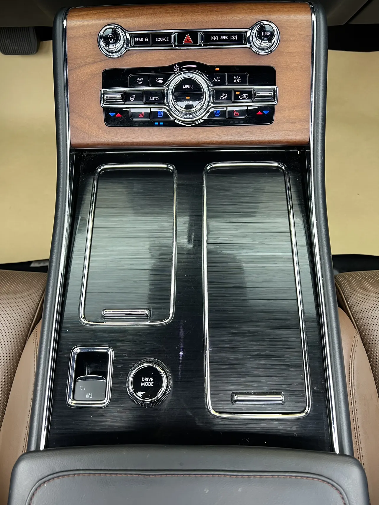 Lincoln Aviator, 2022 23