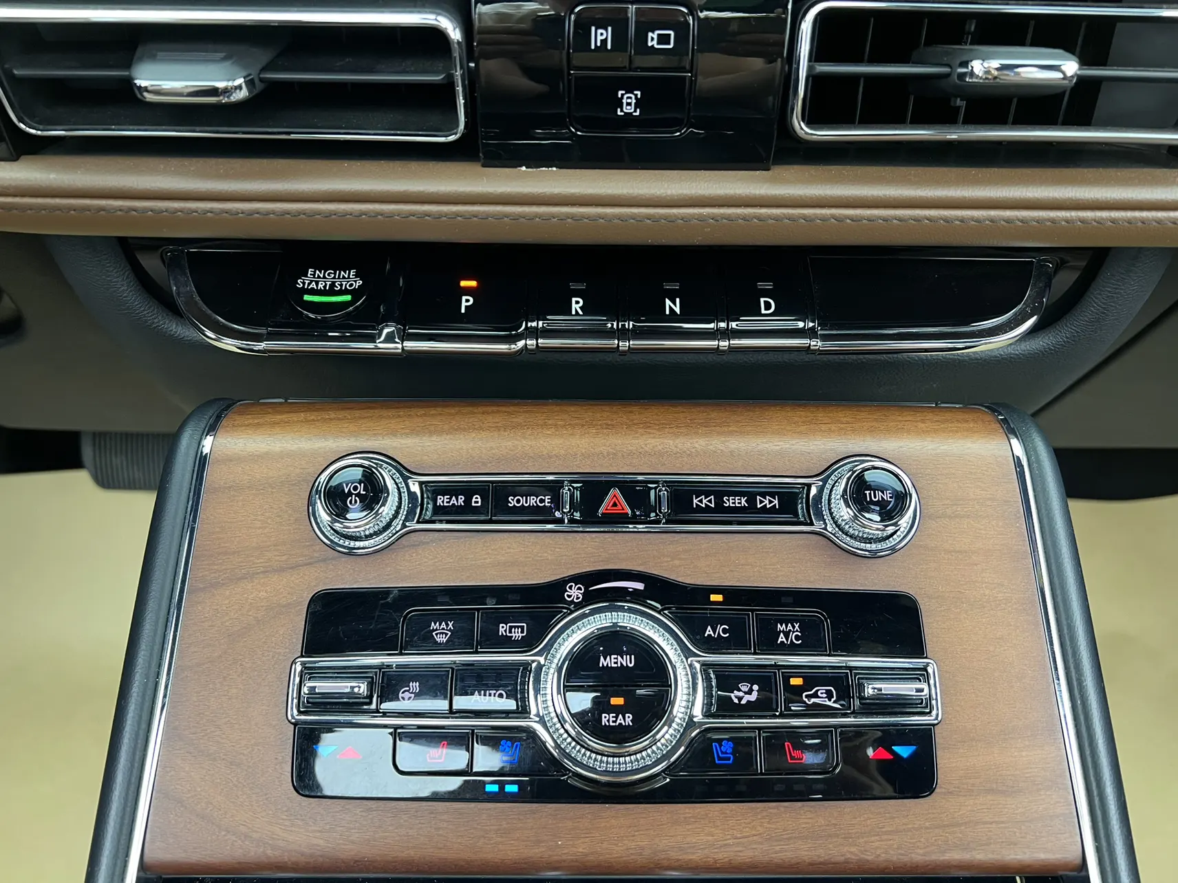 Lincoln Aviator, 2022 39